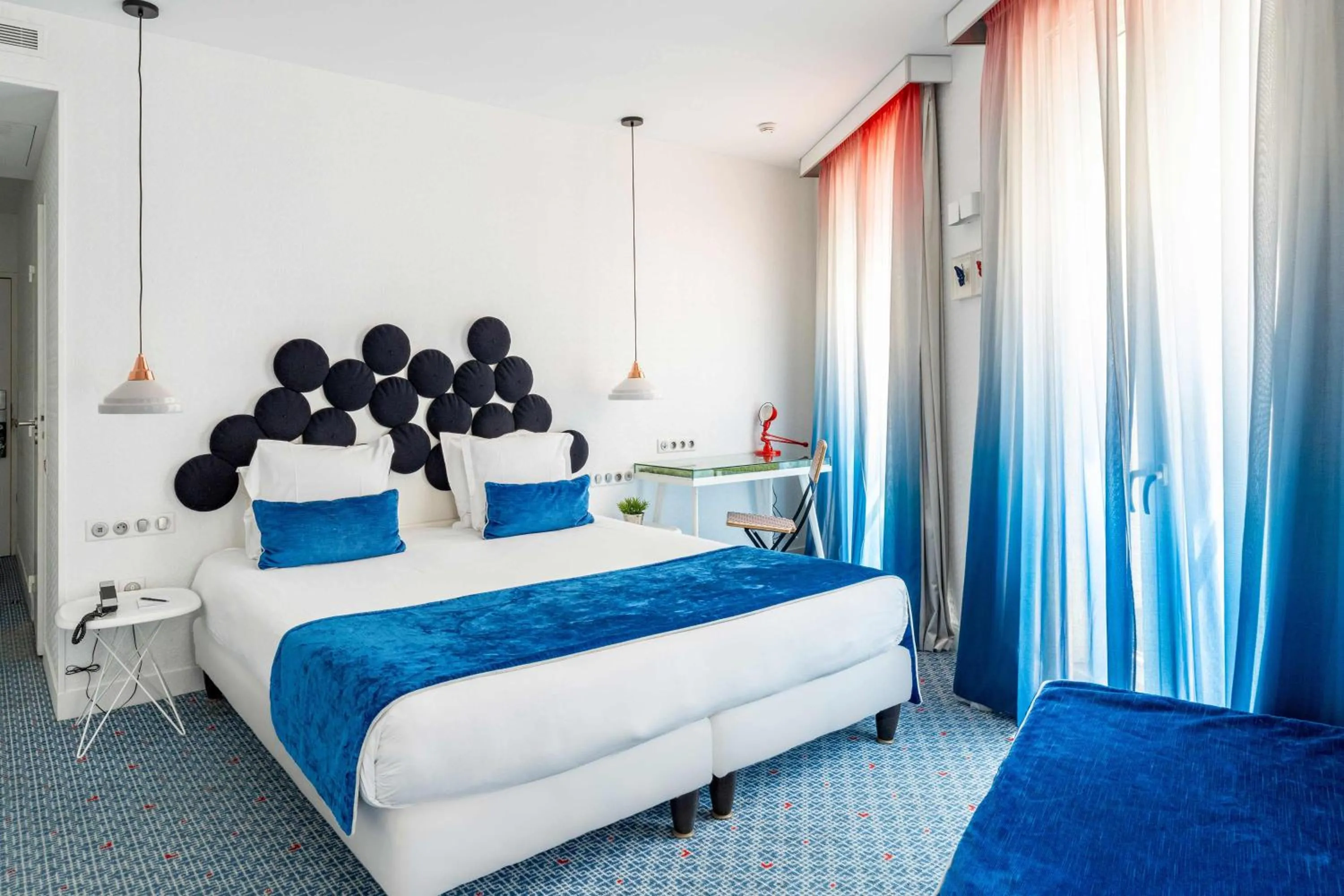 Bedroom, Bed in Hotel 34B - Astotel