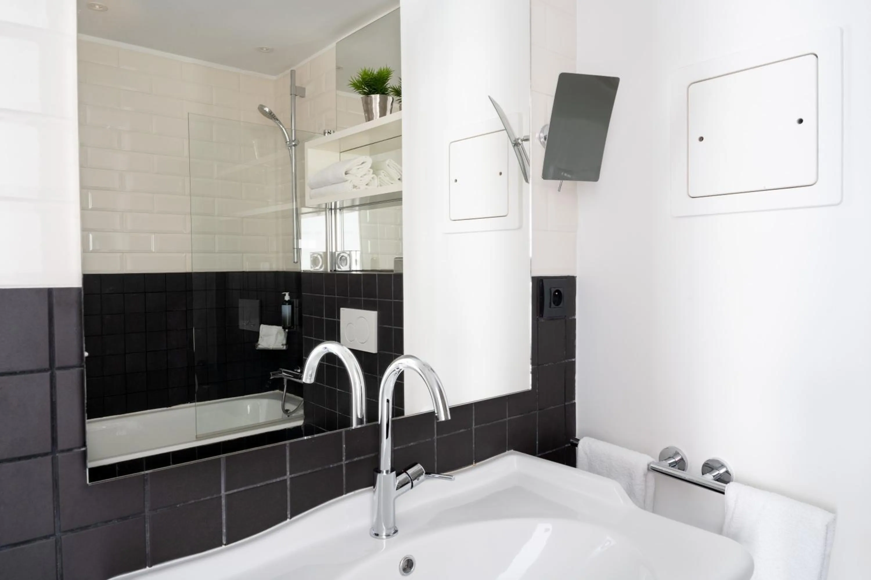 Bathroom in Hotel 34B - Astotel