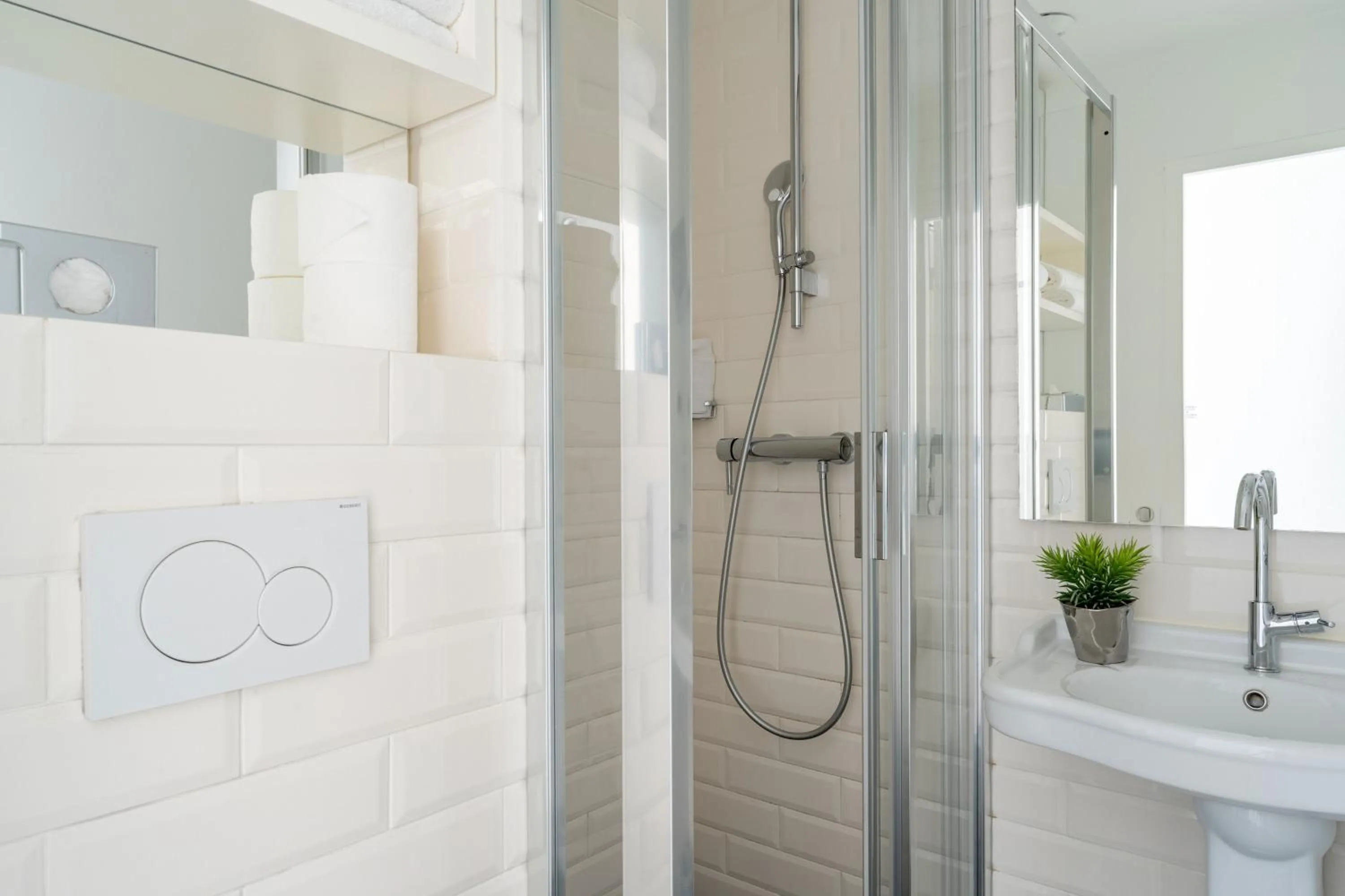 Bathroom in Hotel 34B - Astotel