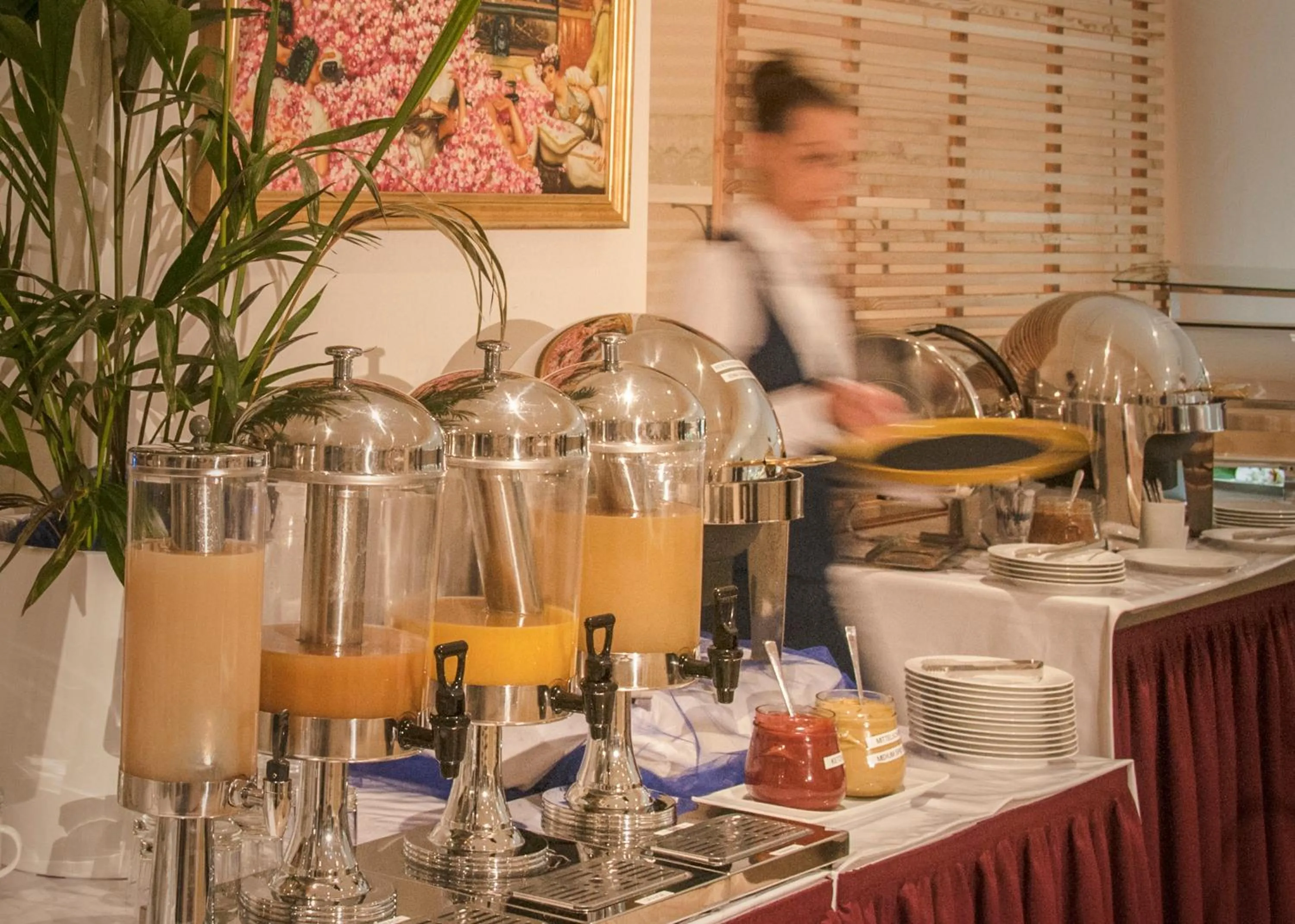 Breakfast in Grand Hotel Palladium