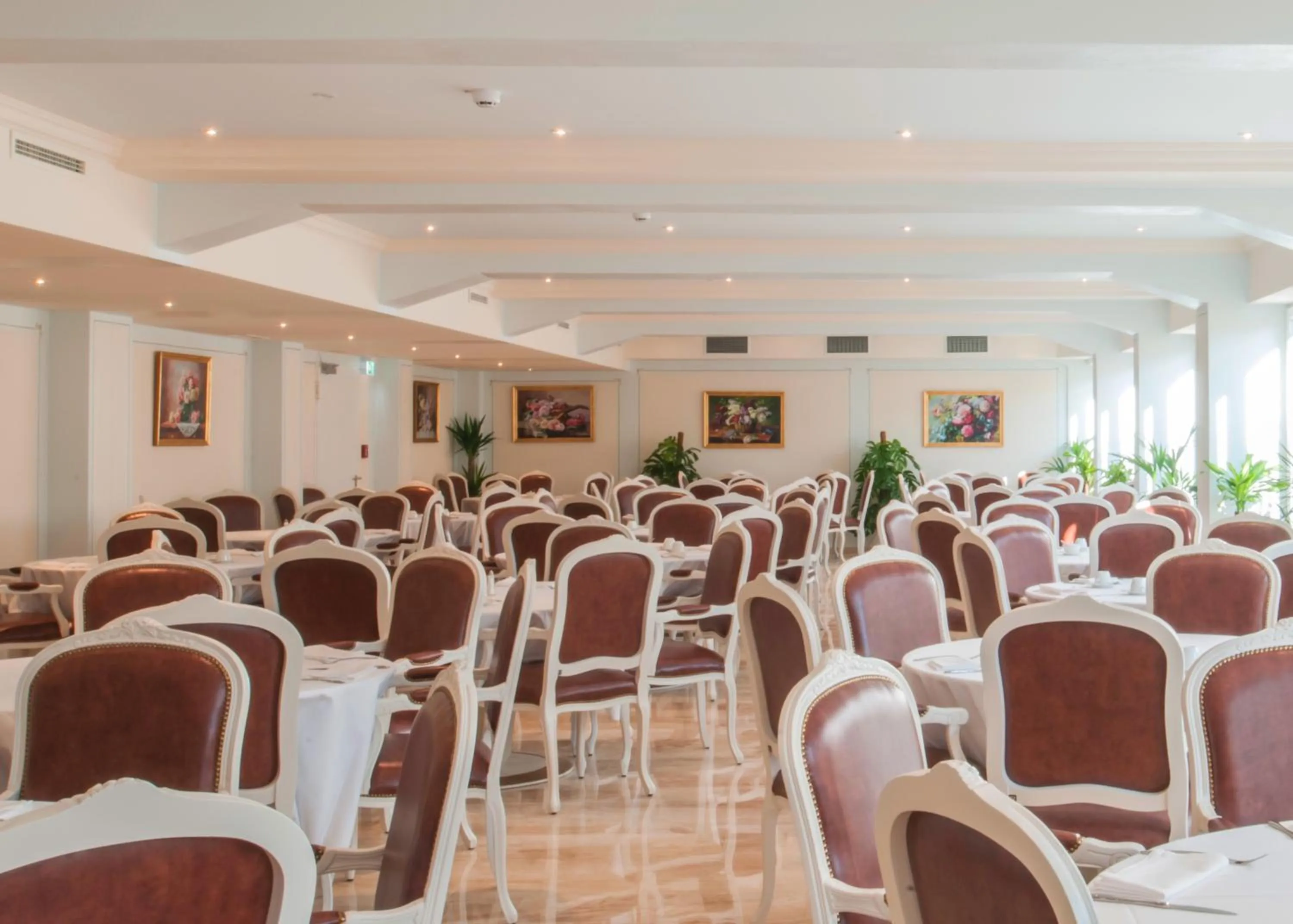 Buffet breakfast in Grand Hotel Palladium