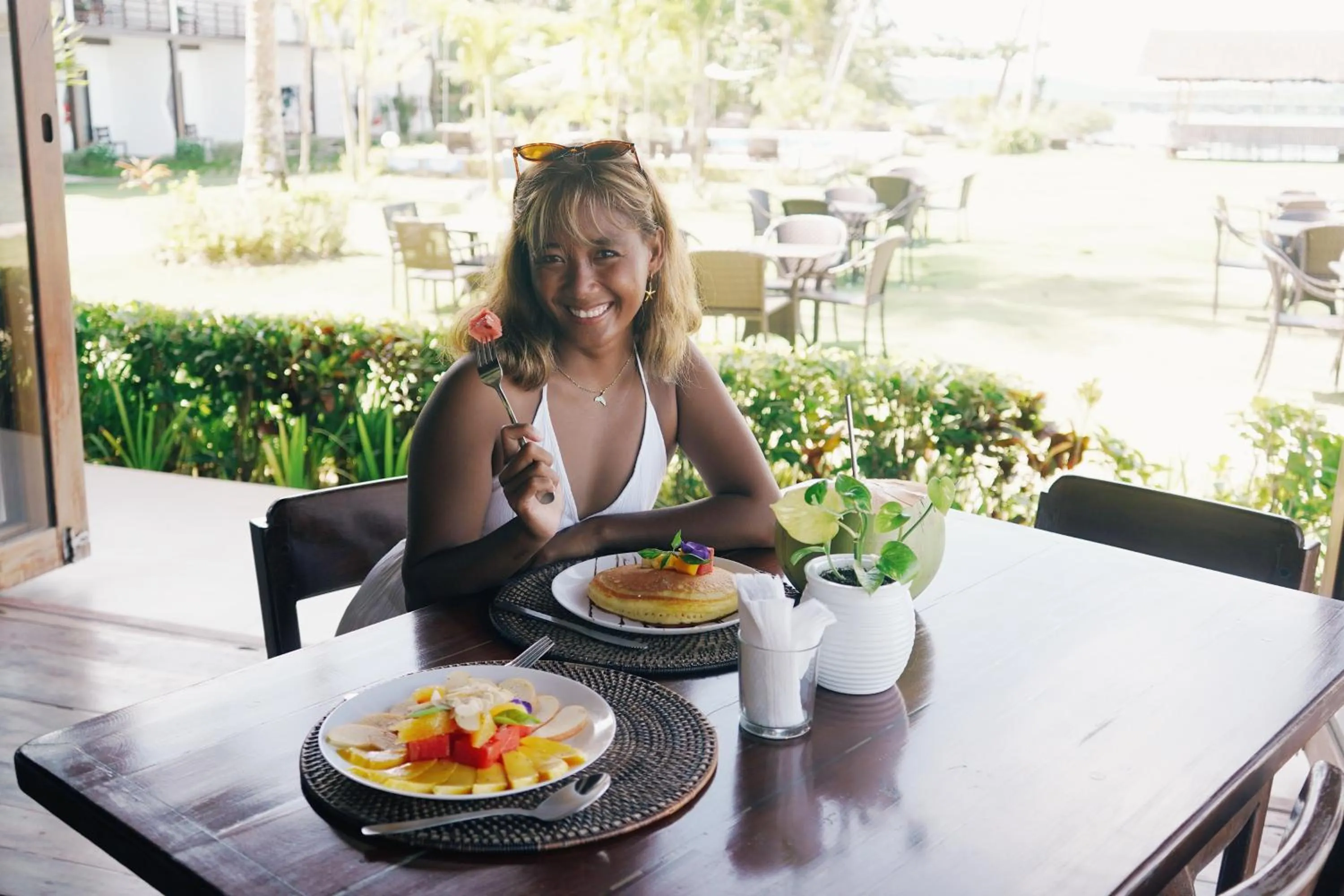 Restaurant/places to eat in Ocean 101 Beach Resort