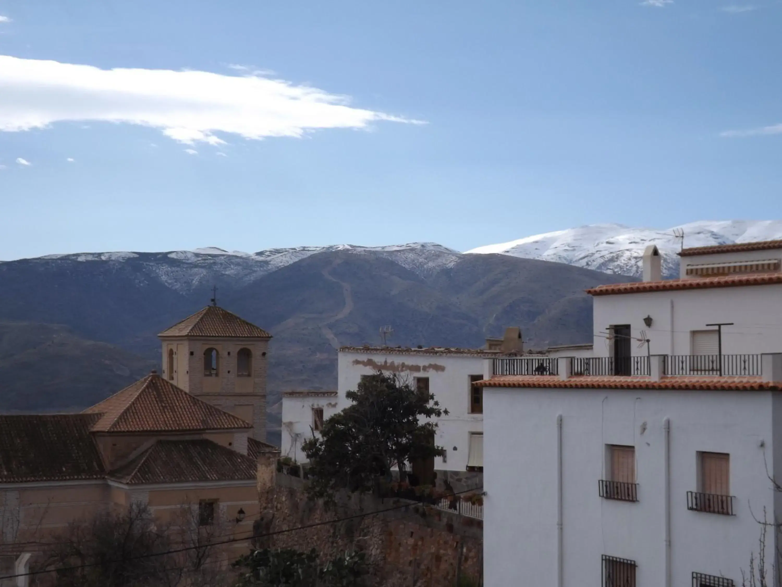 Triple Room with Private Bathroom in Casa Rural ENTRESIERRAS Triple Room with Private Bathroom in Casa Rural ENTRESIERRAS