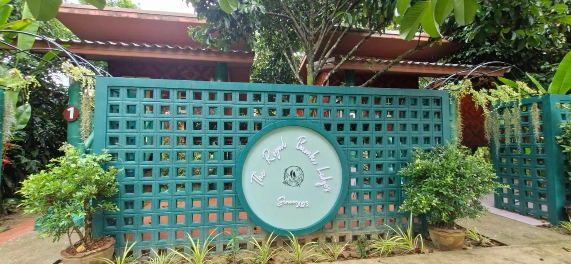 Khao Sok Royal Bamboo Lodges - SHA Certified