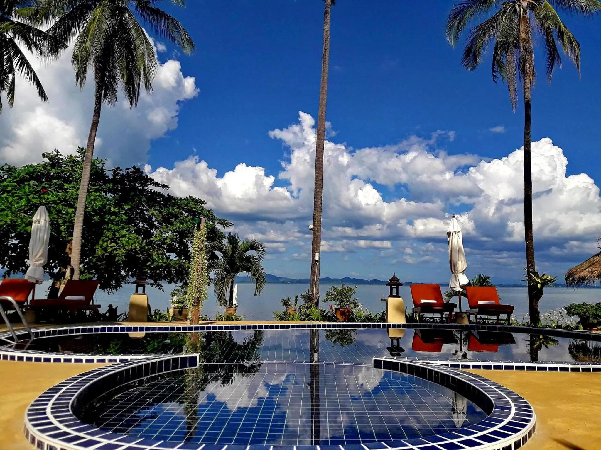 Swimming pool in Amber Sands Beach Resort