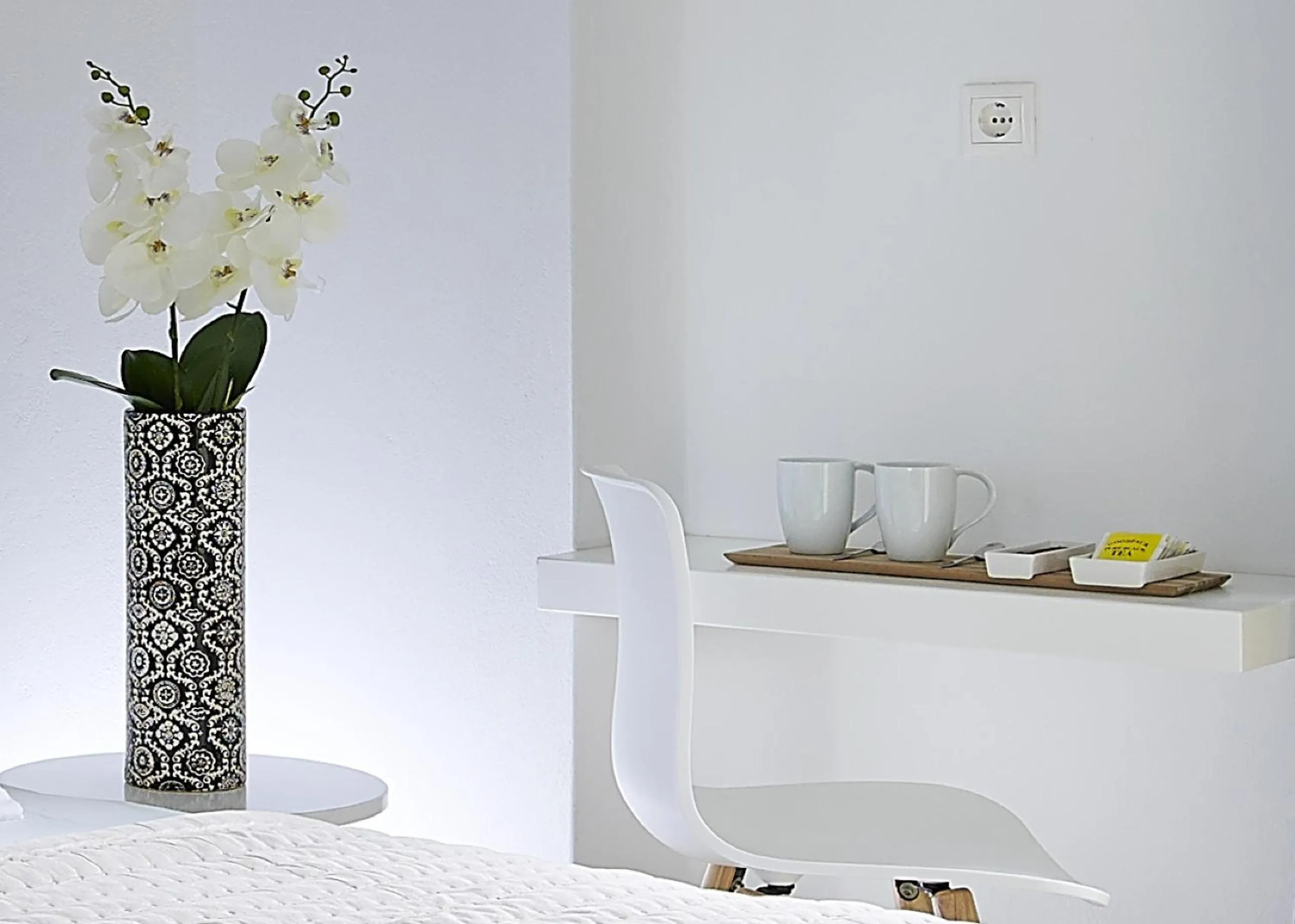 Coffee/tea facilities in Coral Hotel