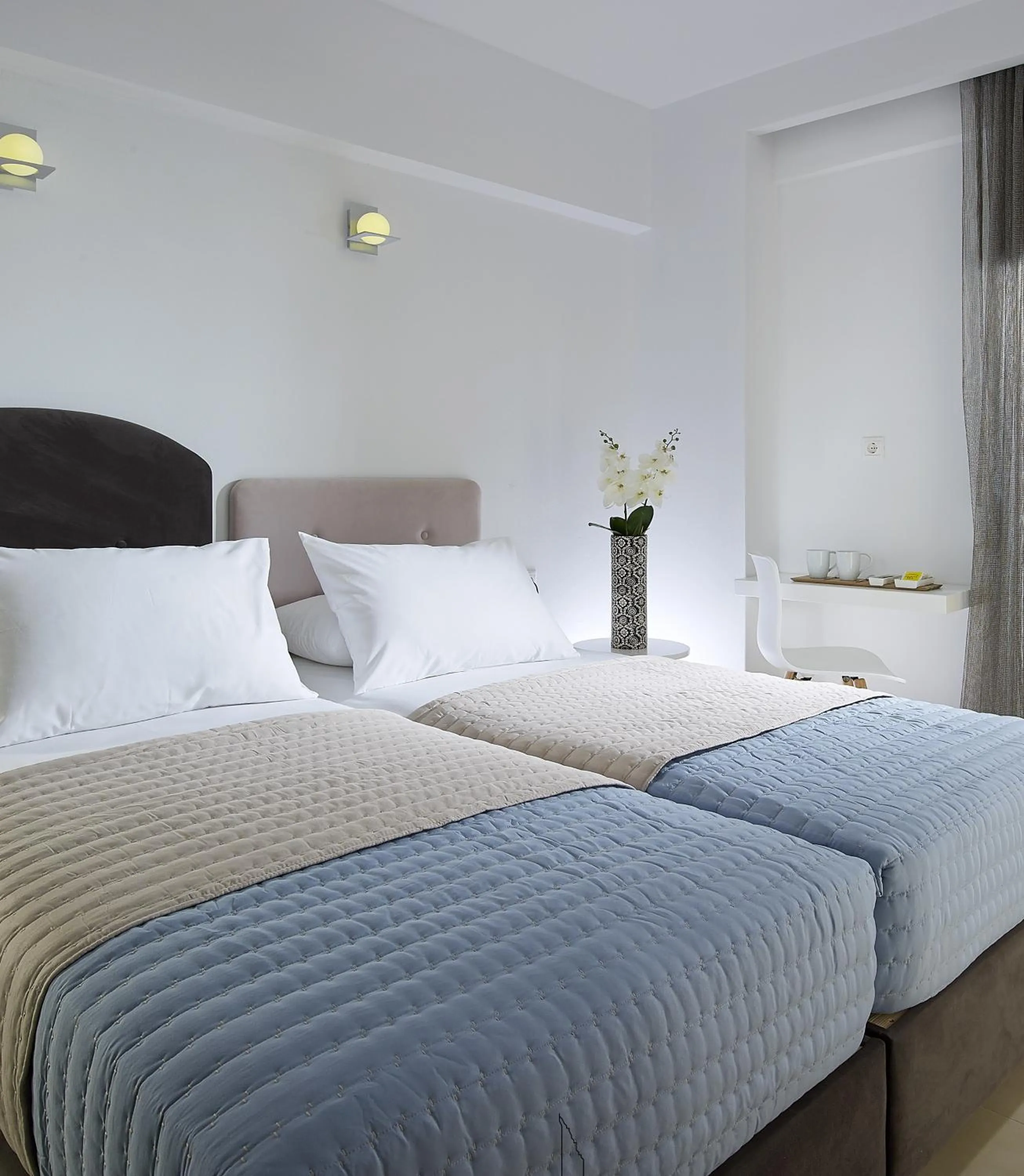 Coffee/tea facilities in Coral Hotel