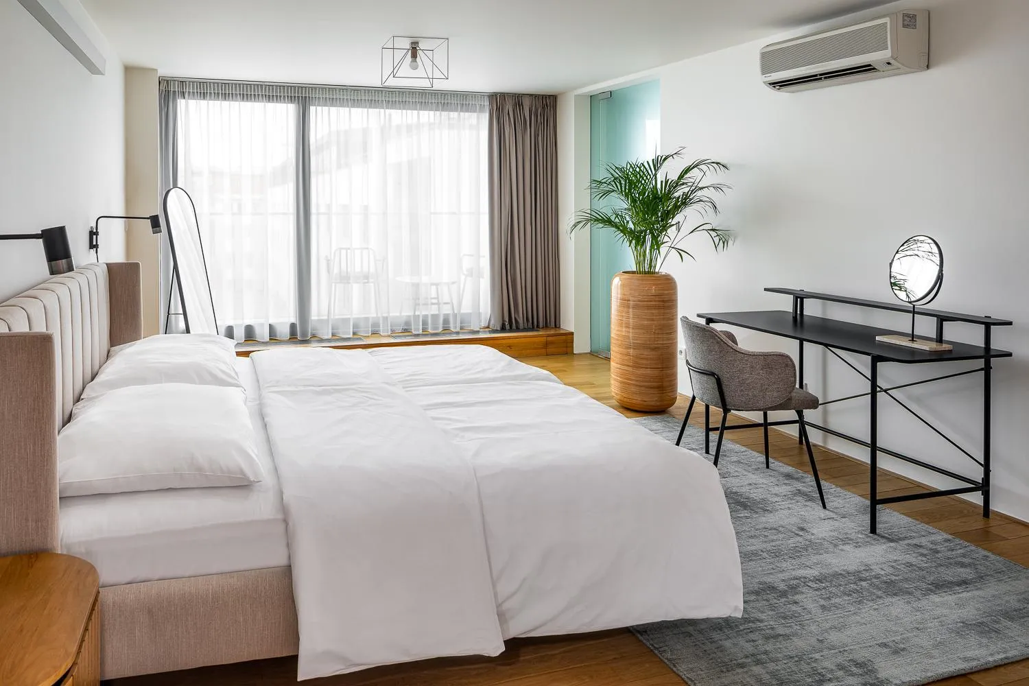 Bedroom in Karlin Residence by TKC