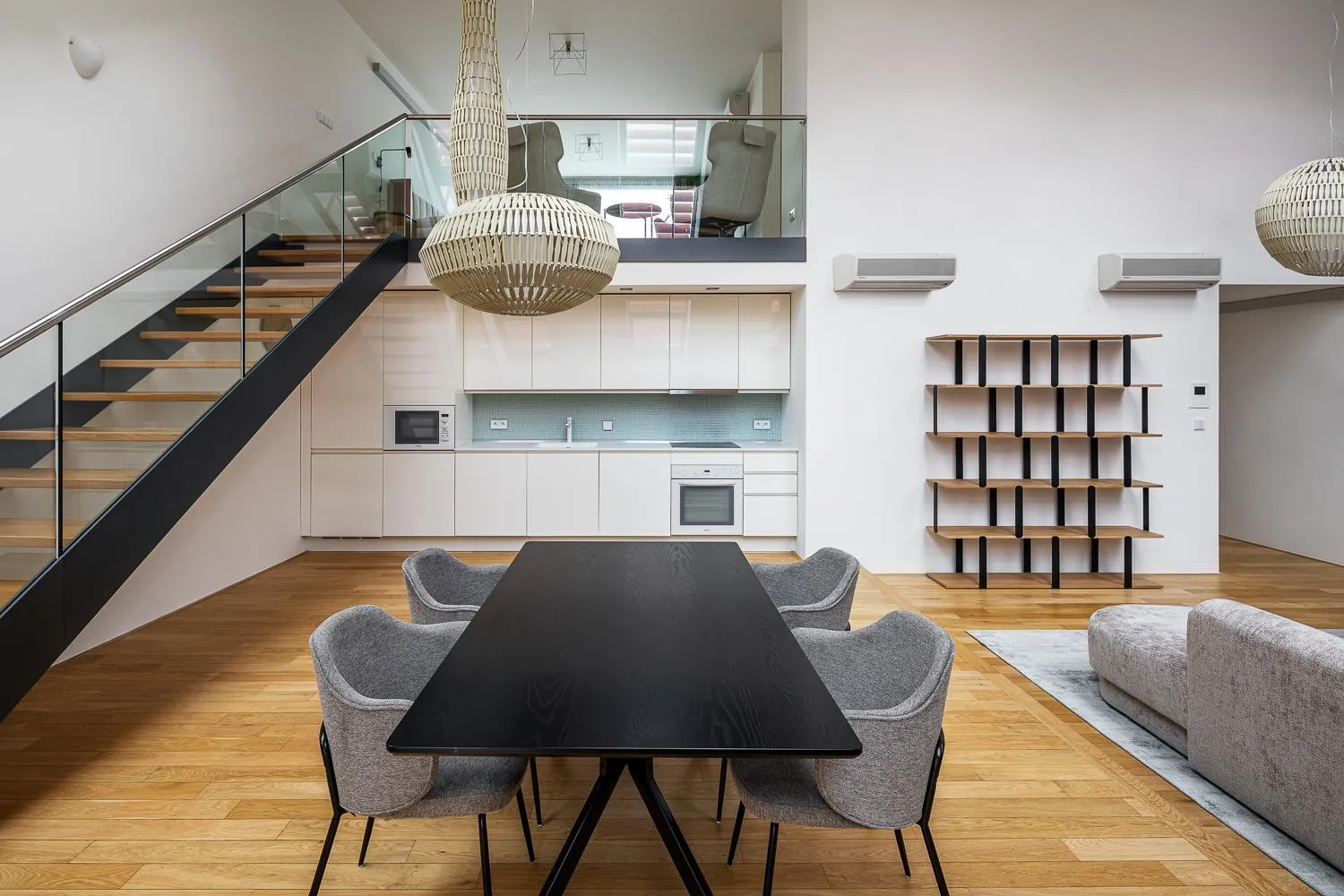 Kitchen or kitchenette in Karlin Residence by TKC