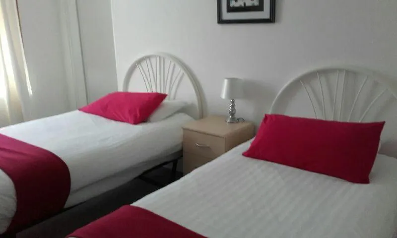 Twin Room with Shared Bathroom - single occupancy in The Victoria Hotel