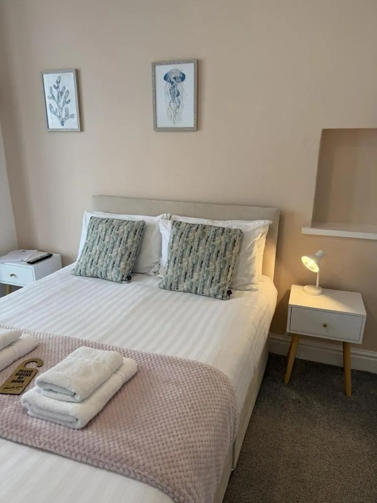 Bedroom, Bed in The Victoria Hotel