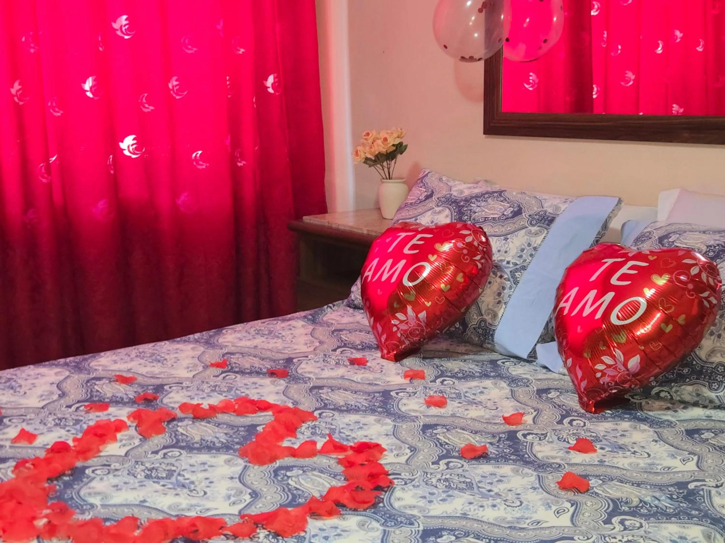 Bedroom, Bed in Quartos Em Casa In Caxias da Paraíso
