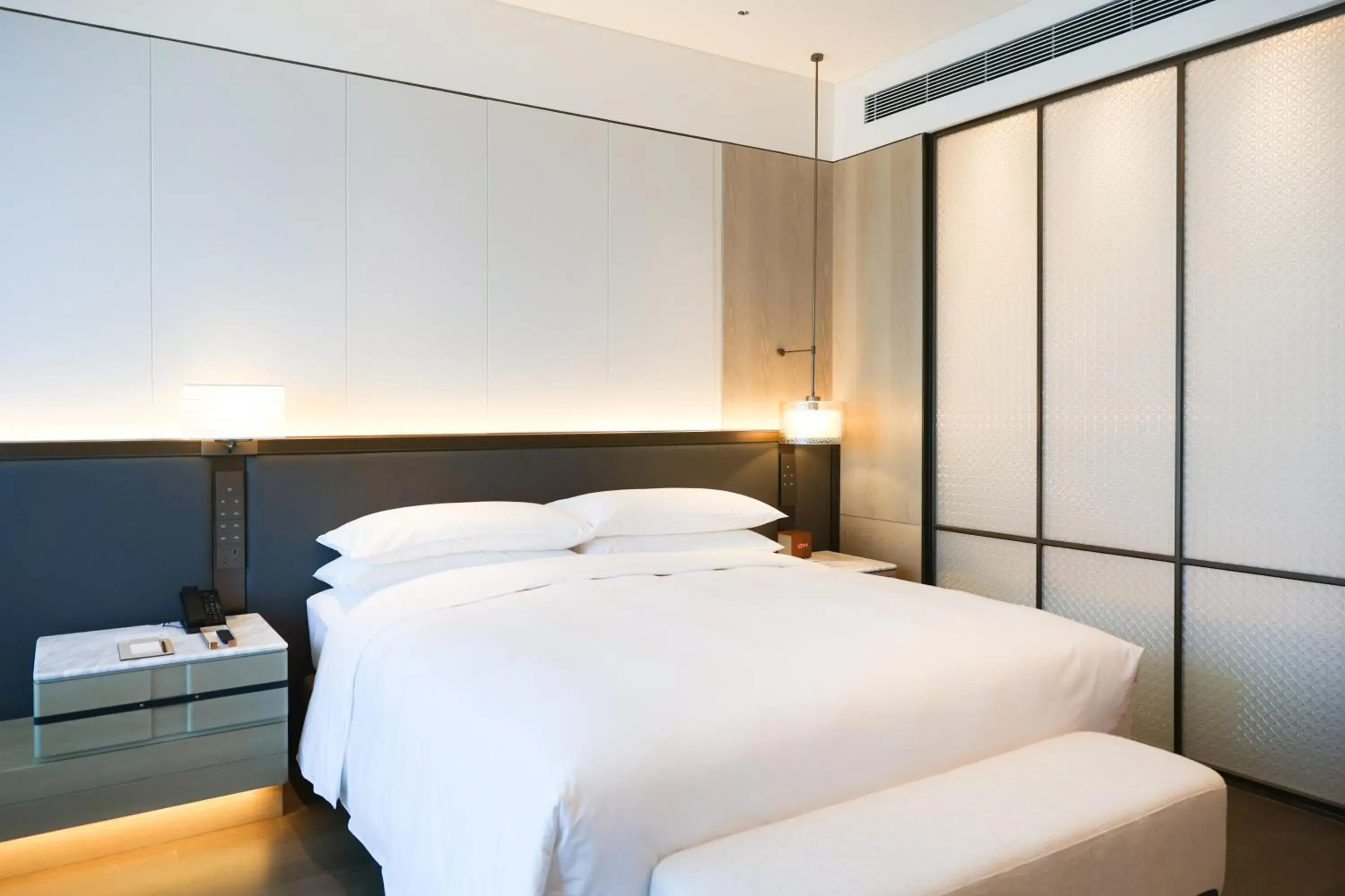 Deluxe King Room with City View in Xi'an Marriott Hotel High-Tech Zone Deluxe King Room with City View in Xi'an Marriott Hotel High-Tech Zone