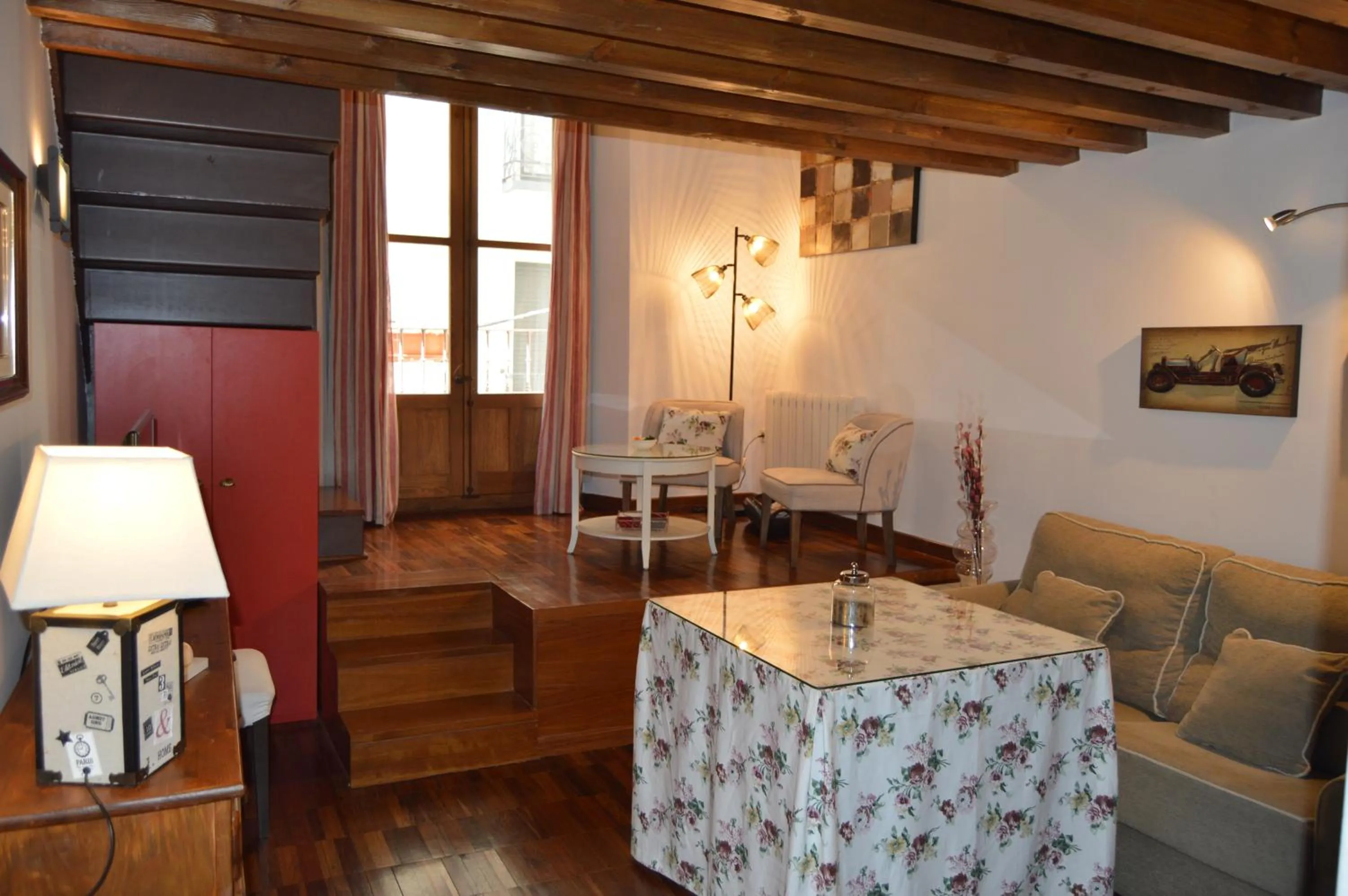 Apartment with Cathedral View - single occupancy in Apartamentos Nuncio Viejo