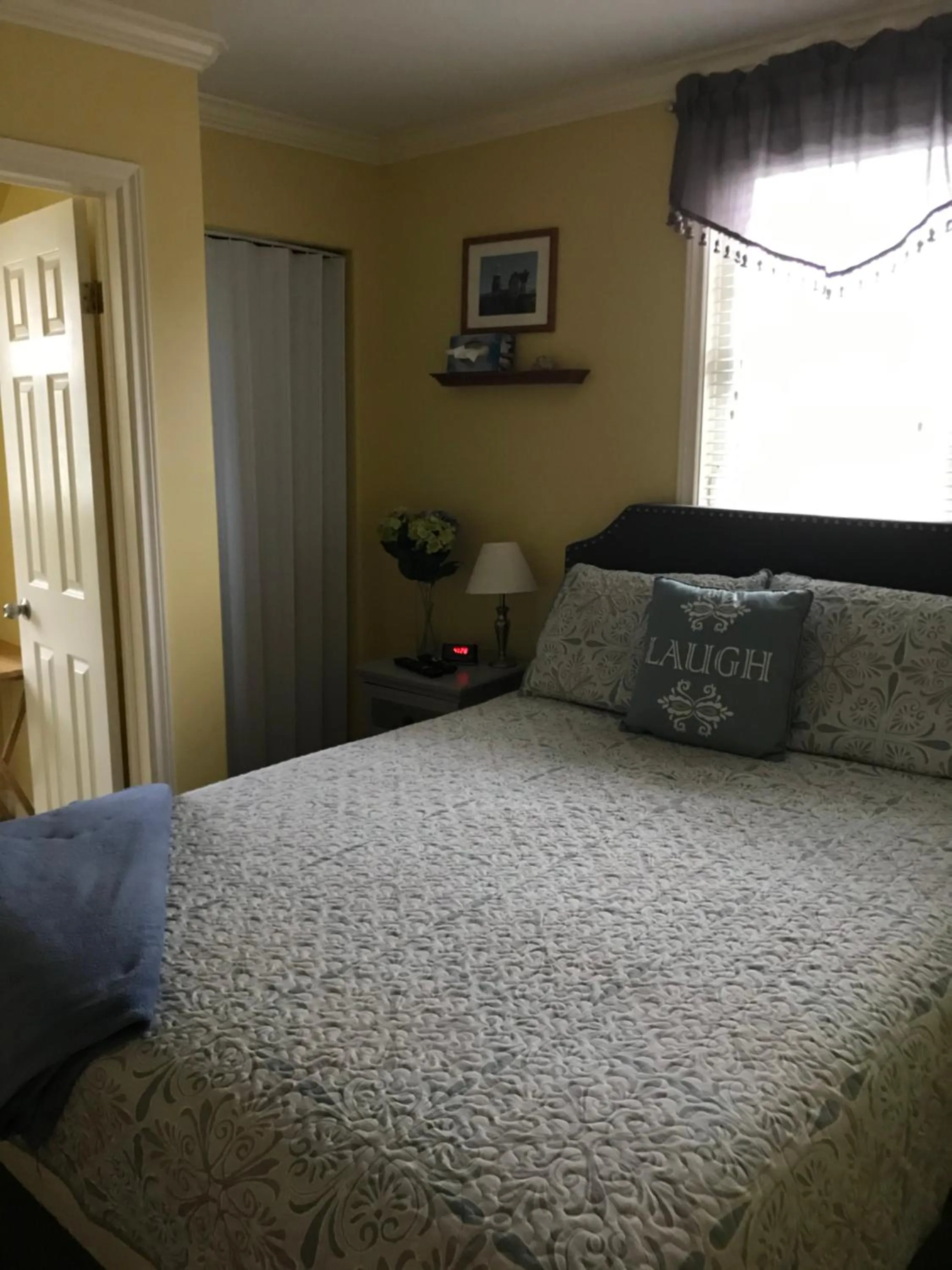 Photo of the whole room in Whitsha Inn B&B