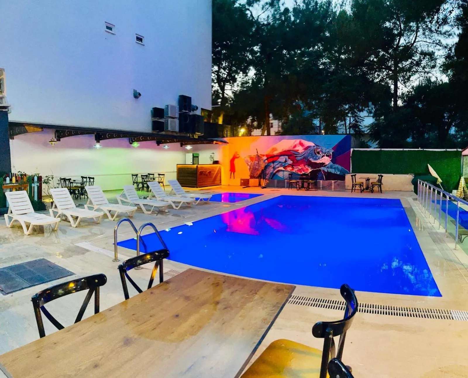 Swimming pool in Grand Lavin Hotel