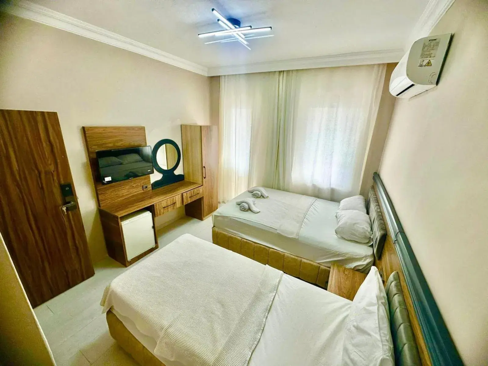 Triple Room with View in Grand Lavin Hotel Triple Room with View in Grand Lavin Hotel