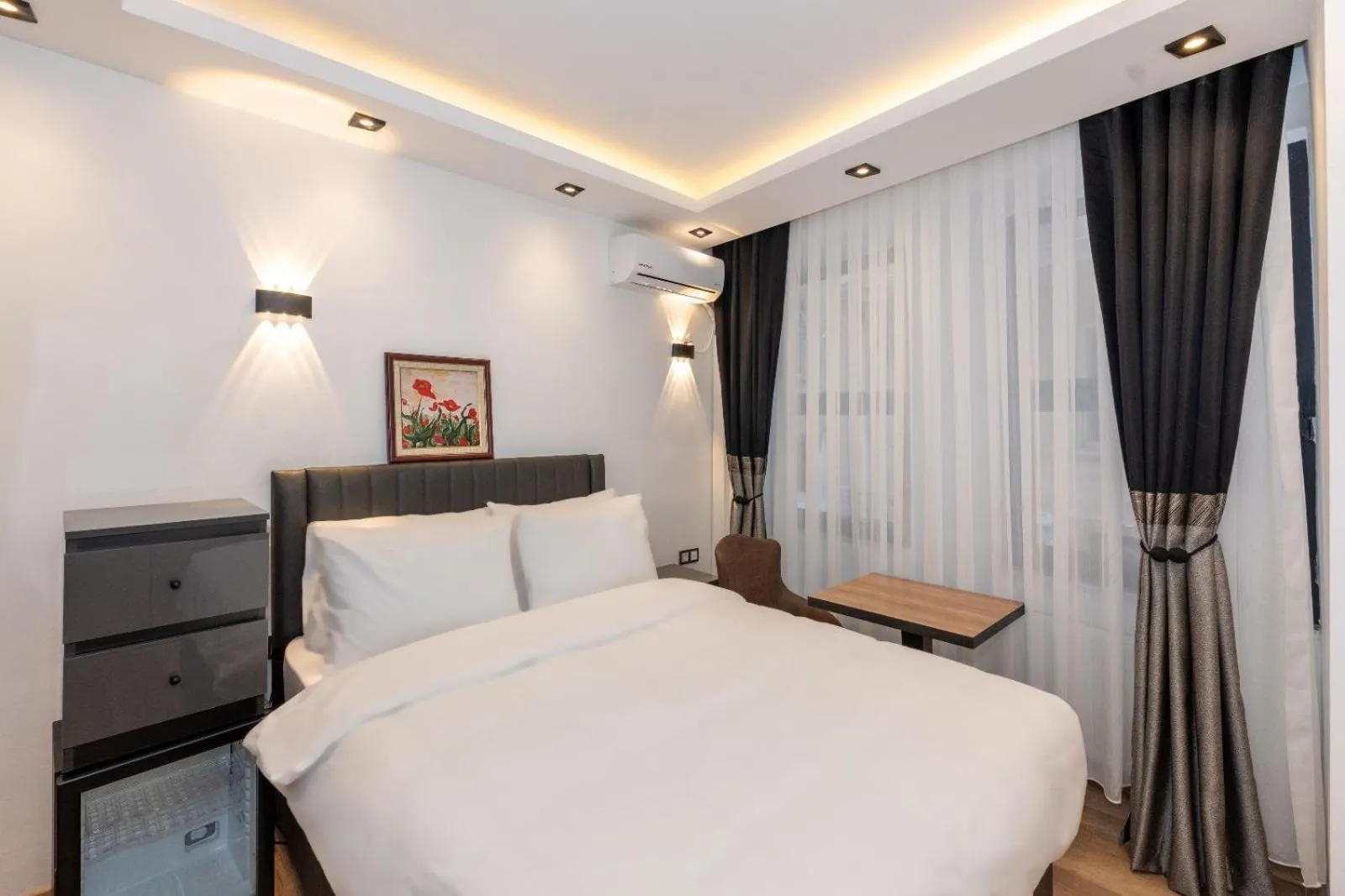 Economy Double Room in Boutique 360 Suite