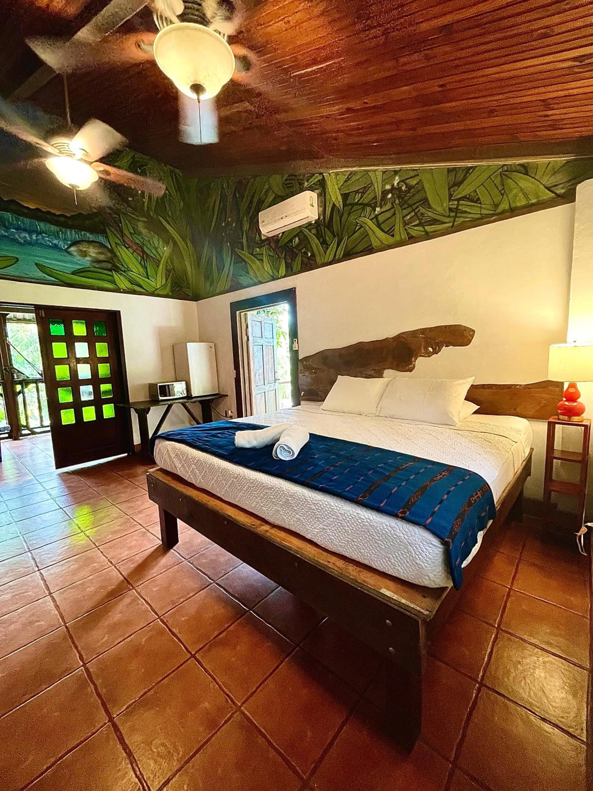 King Suite with Ocean View in Rio Lindo Hotel