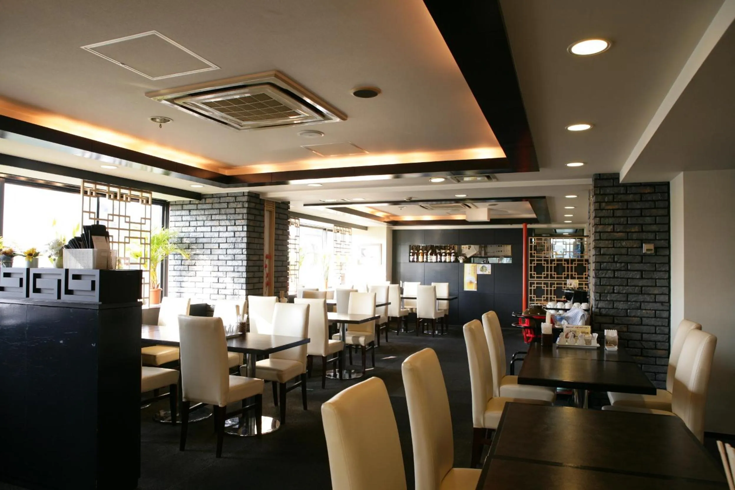 Restaurant/places to eat in Hotel Kajigaya Plaza
