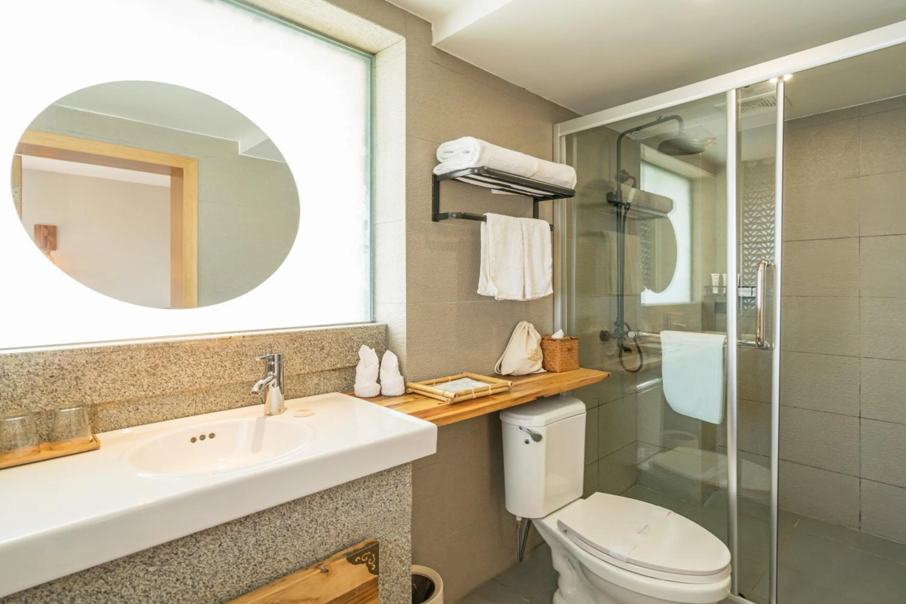 Toilet in Zen Tea House Seven Stars Park