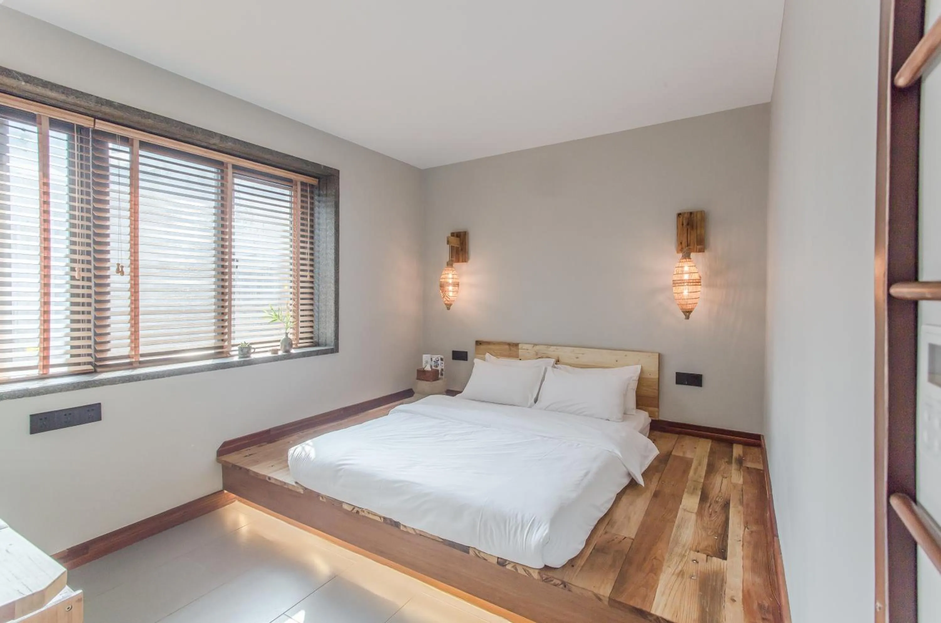 Bed in Zen Tea House Seven Stars Park