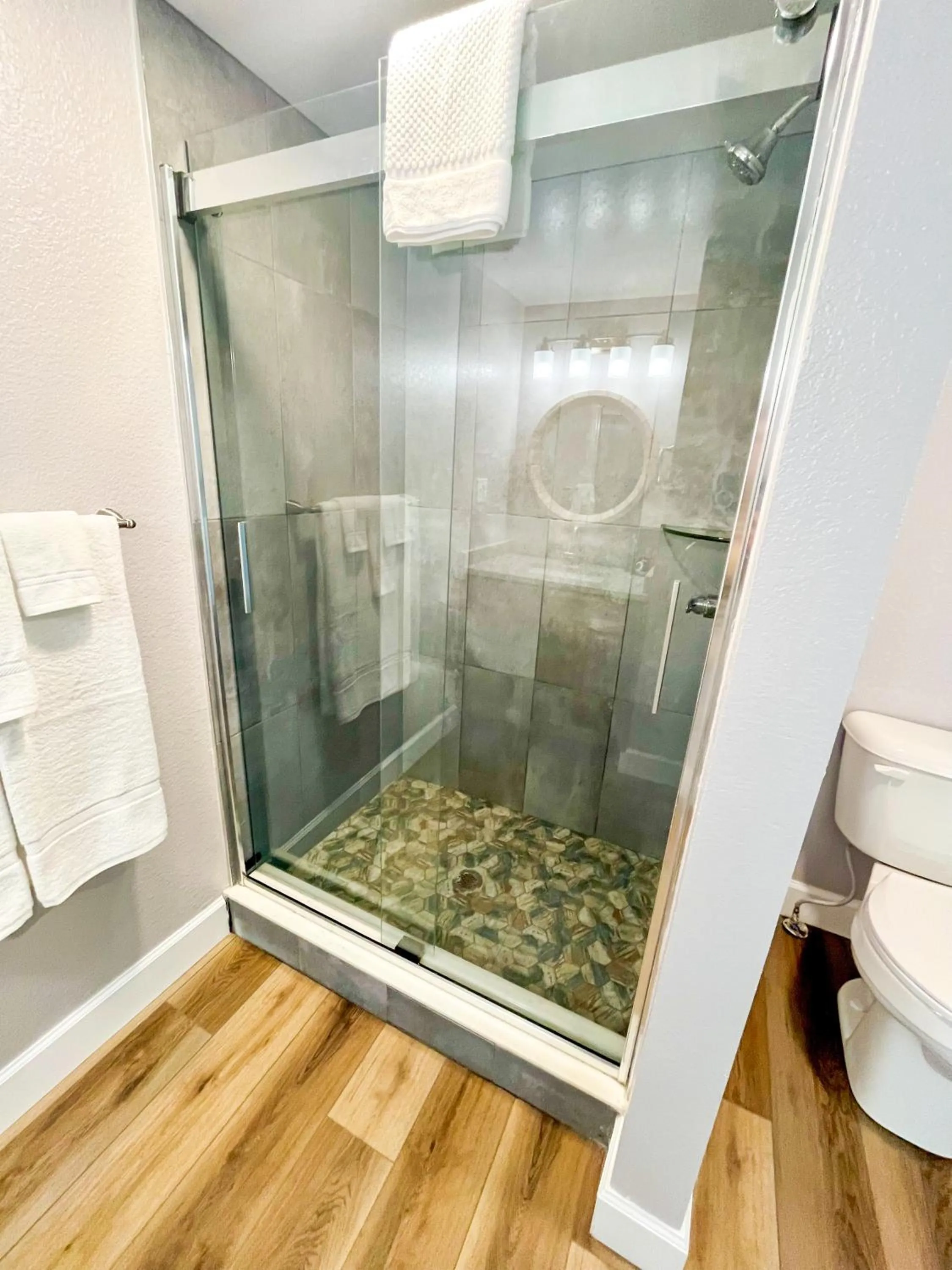 Shower in Fiddler's Restaurant and Resort