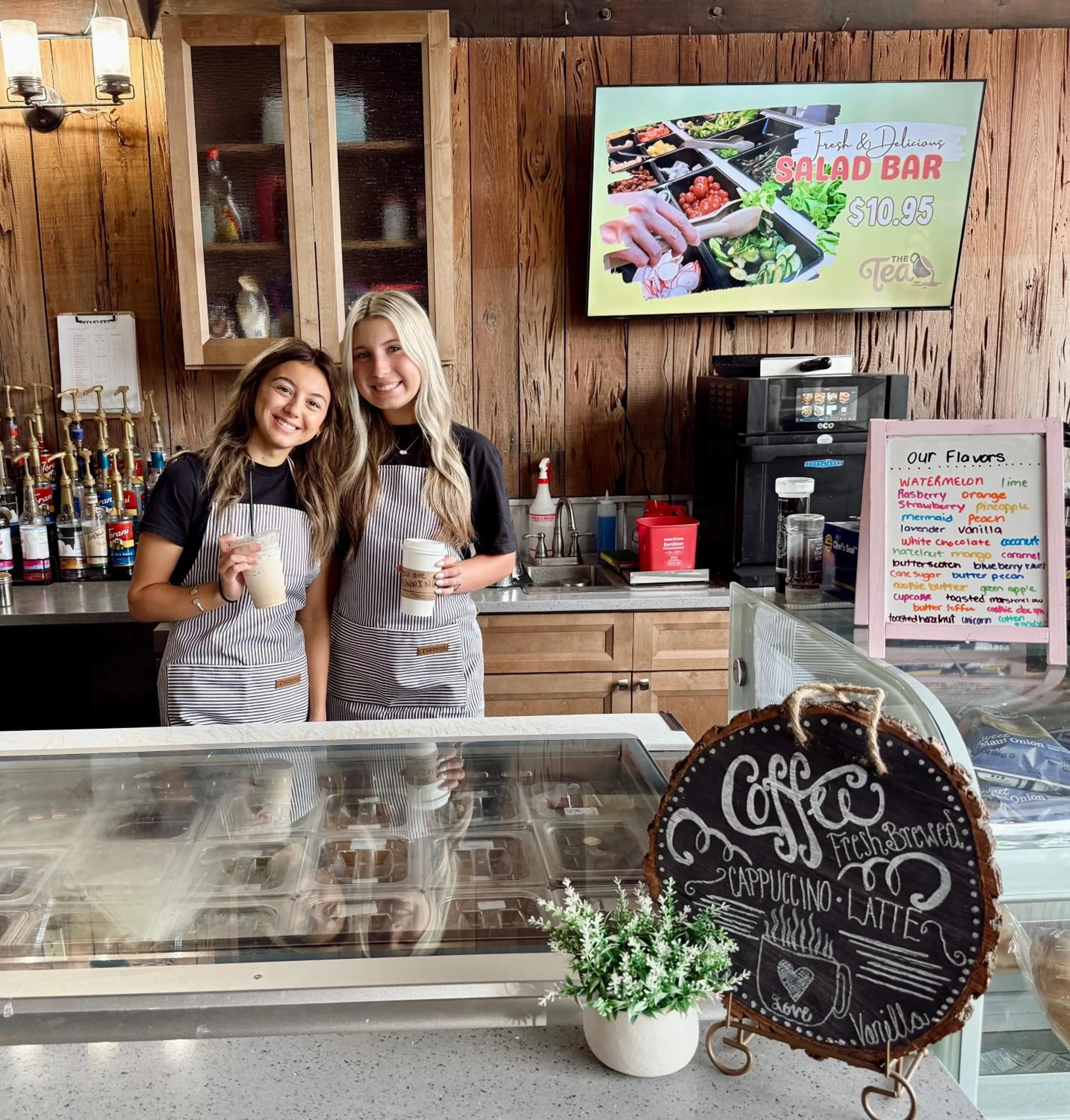Coffee/tea facilities in Fiddler's Restaurant and Resort