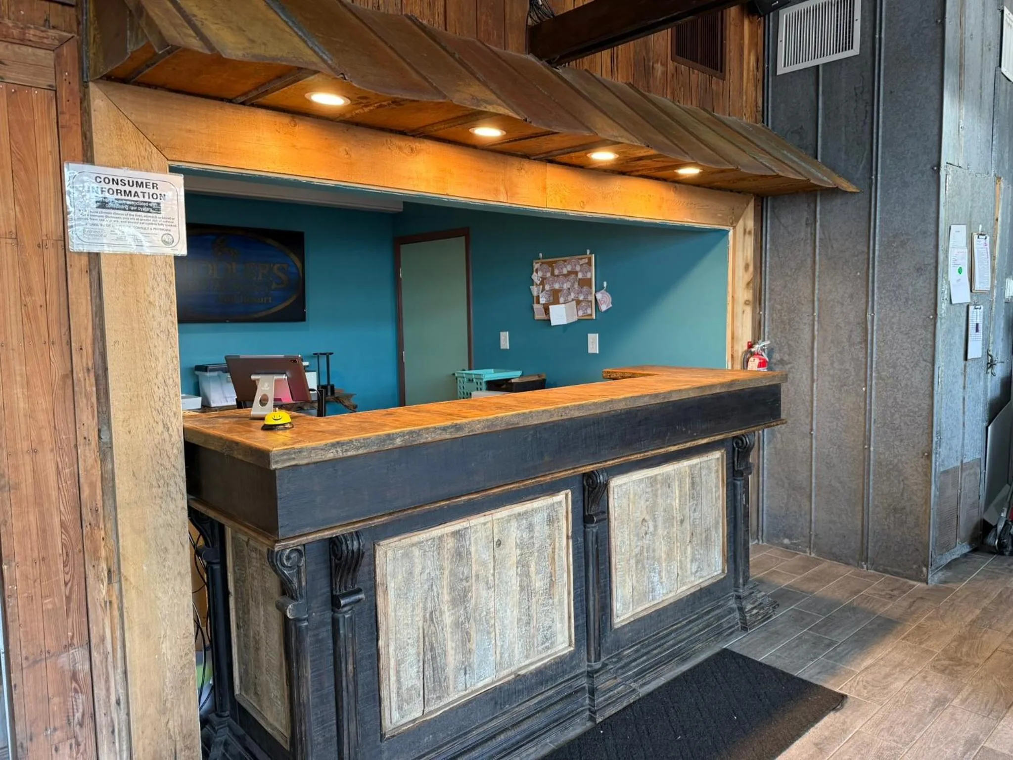 Lobby or reception in Fiddler's Restaurant and Resort