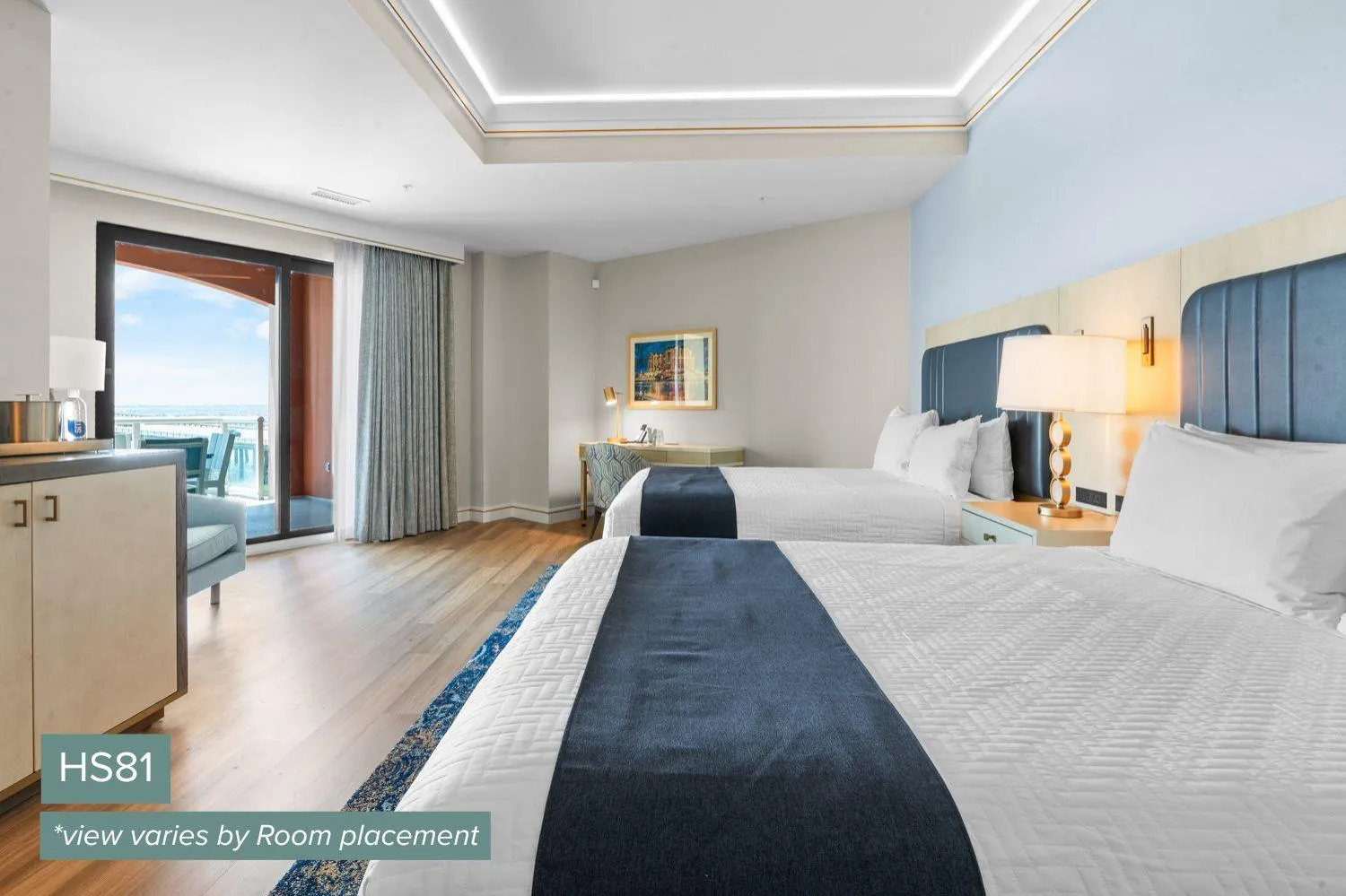 Bed in Harbor Suites at Harborwalk Village