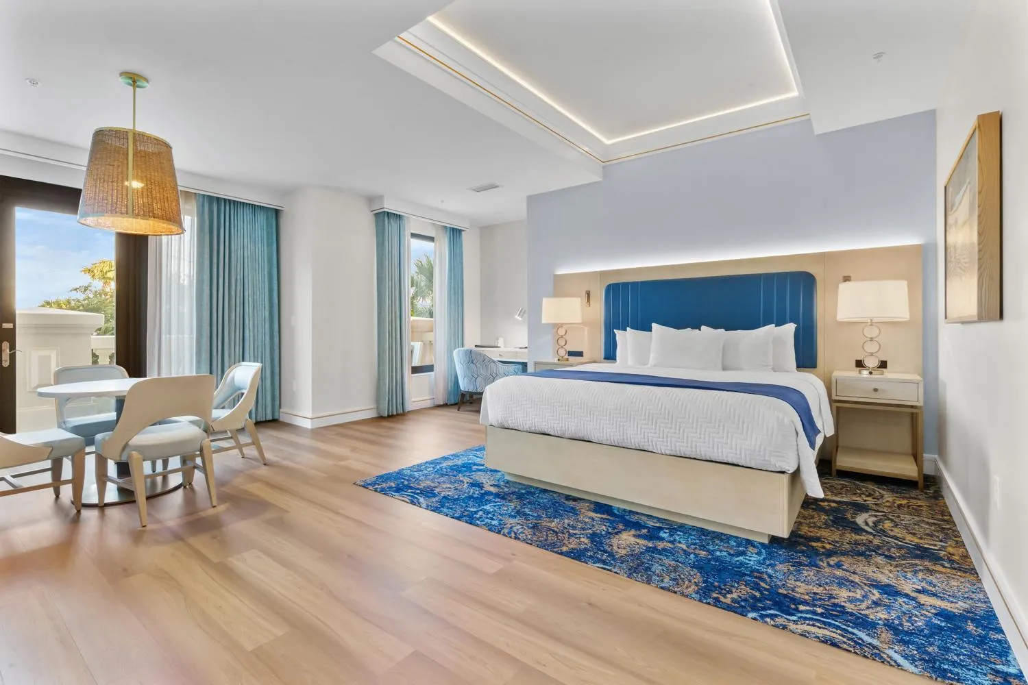 Bed in Harbor Suites at Harborwalk Village