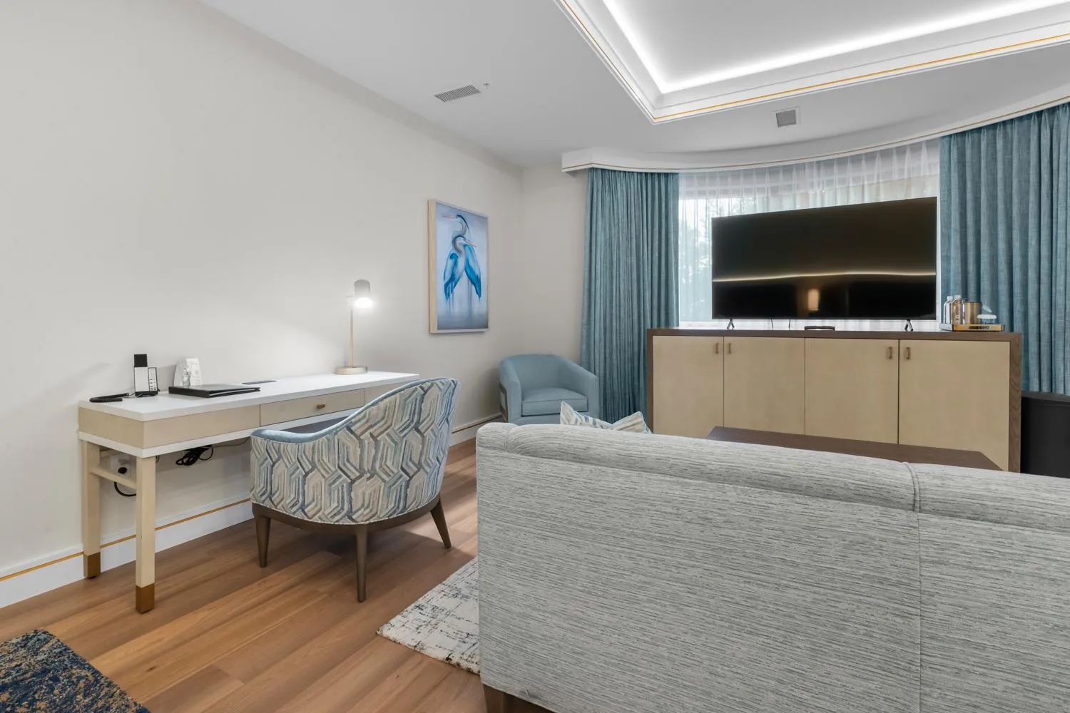TV and multimedia in Harbor Suites at Harborwalk Village