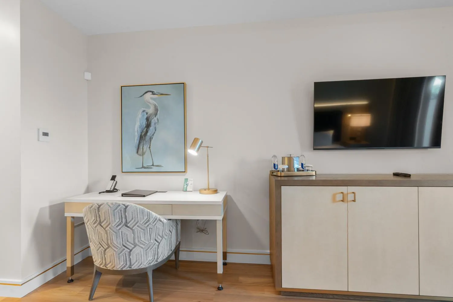 TV and multimedia in Harbor Suites at Harborwalk Village