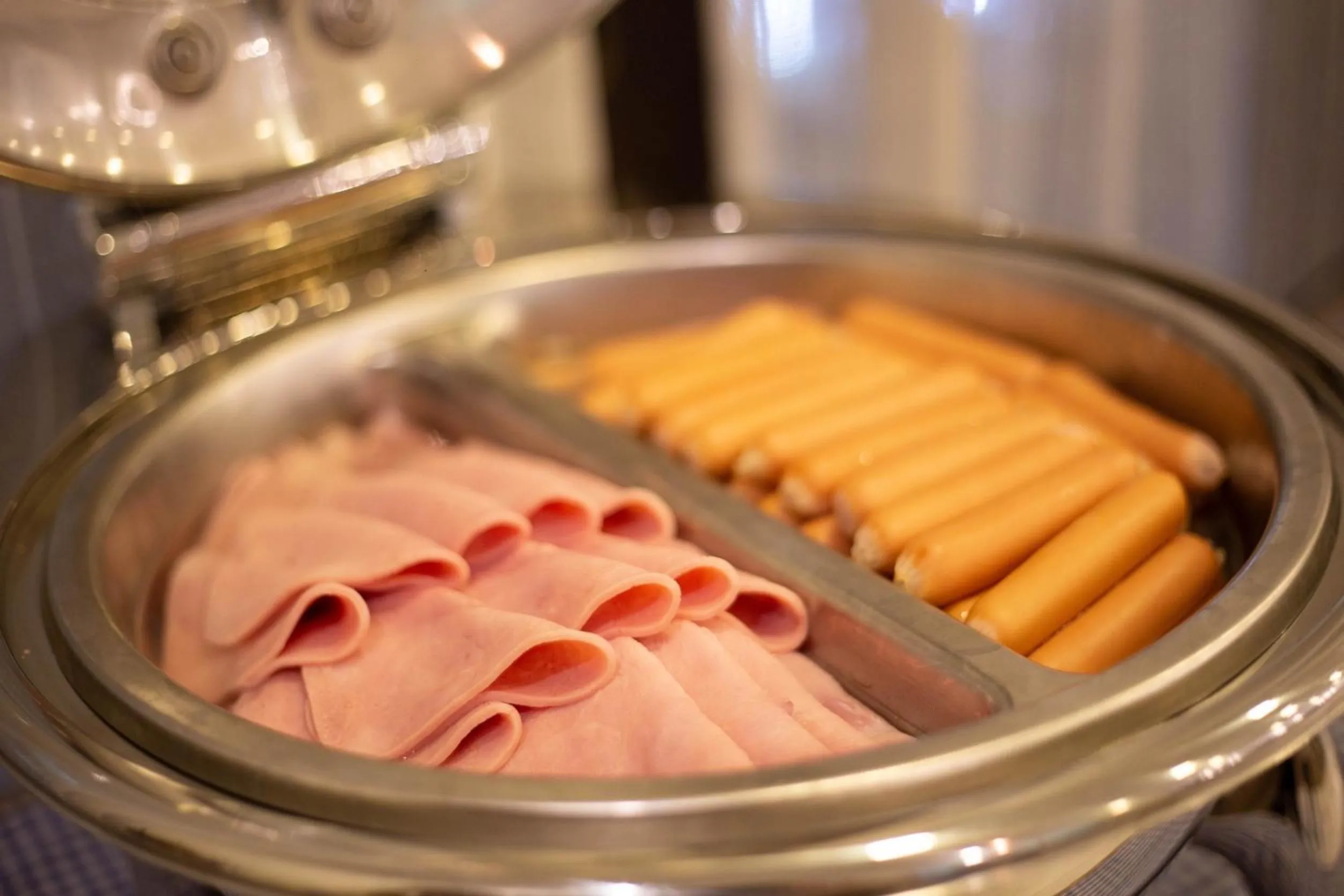 Food and drinks in Koranaree Courtyard Boutique Hotel