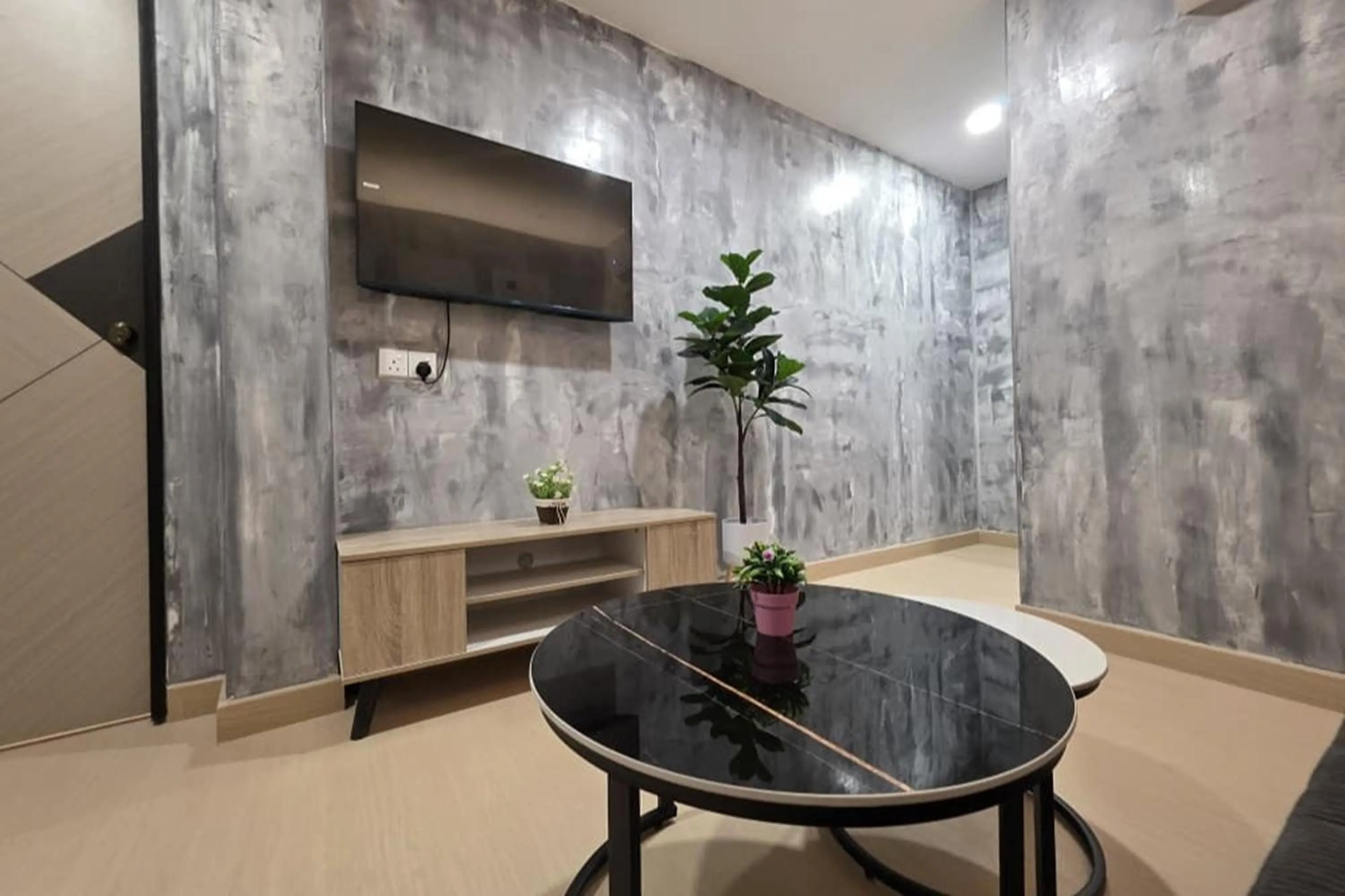 TV and multimedia in The Cozy Hotel