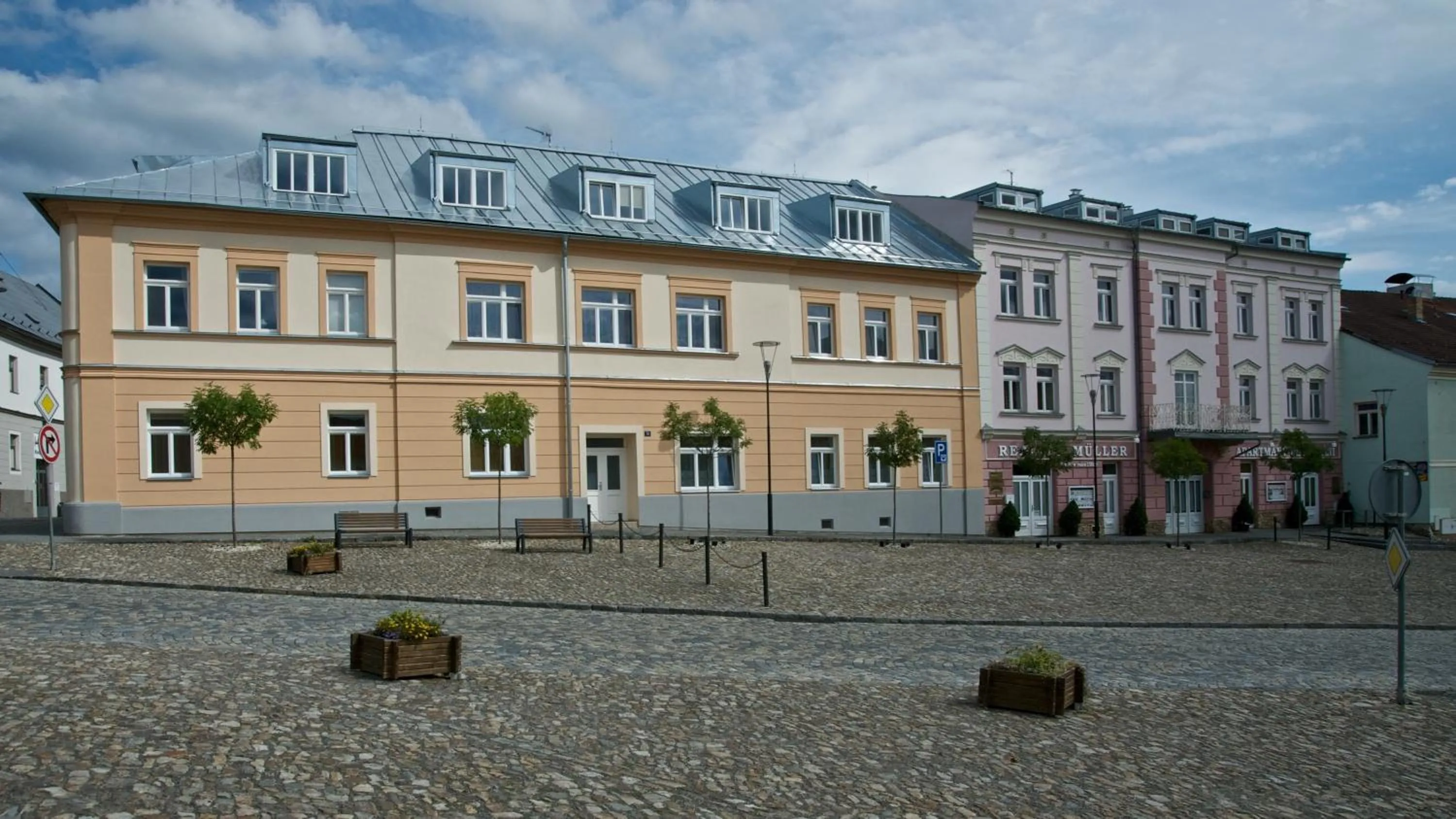 Facade/entrance in Redfoxapartment Central