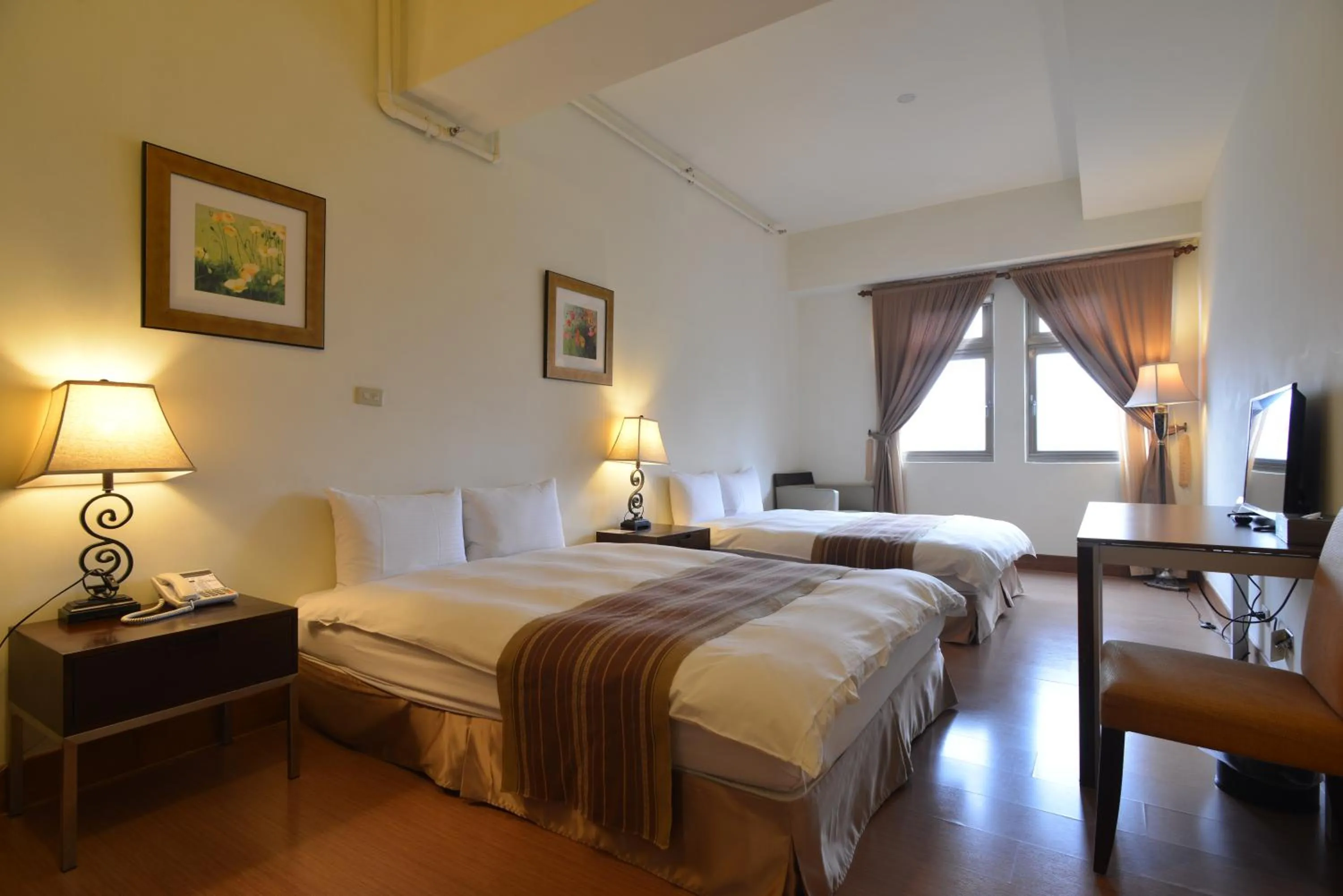 Photo of the whole room, Bed in Yago Inn