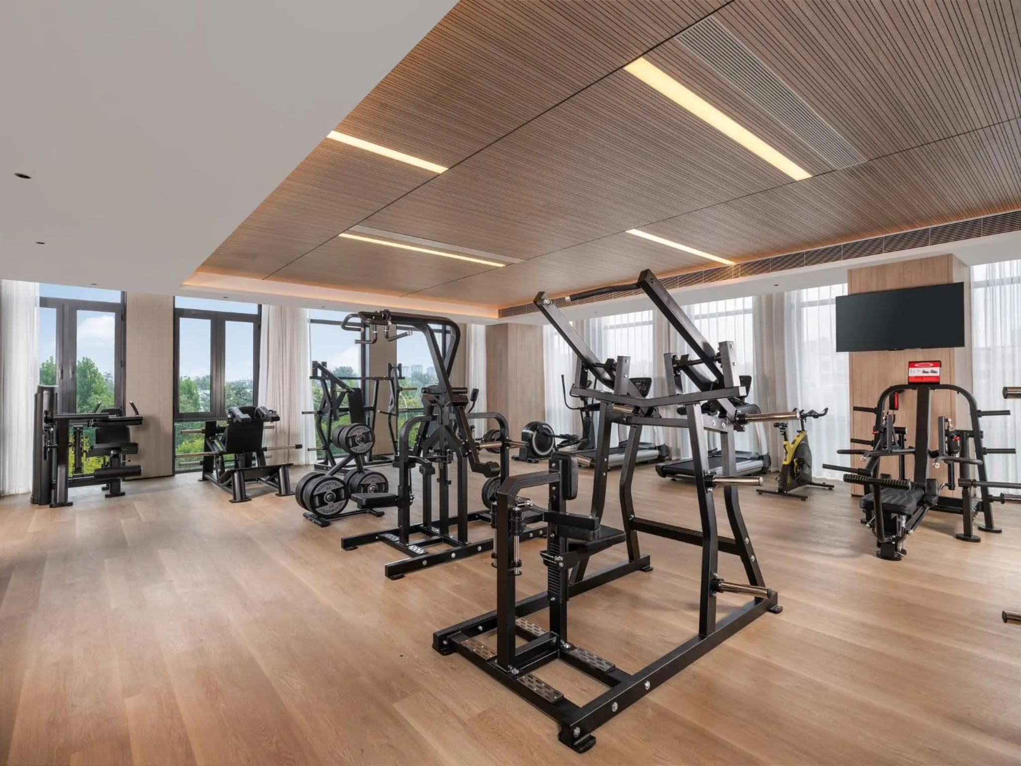 Fitness centre/facilities in Holiday Inn Beijing Daxing Centre by IHG