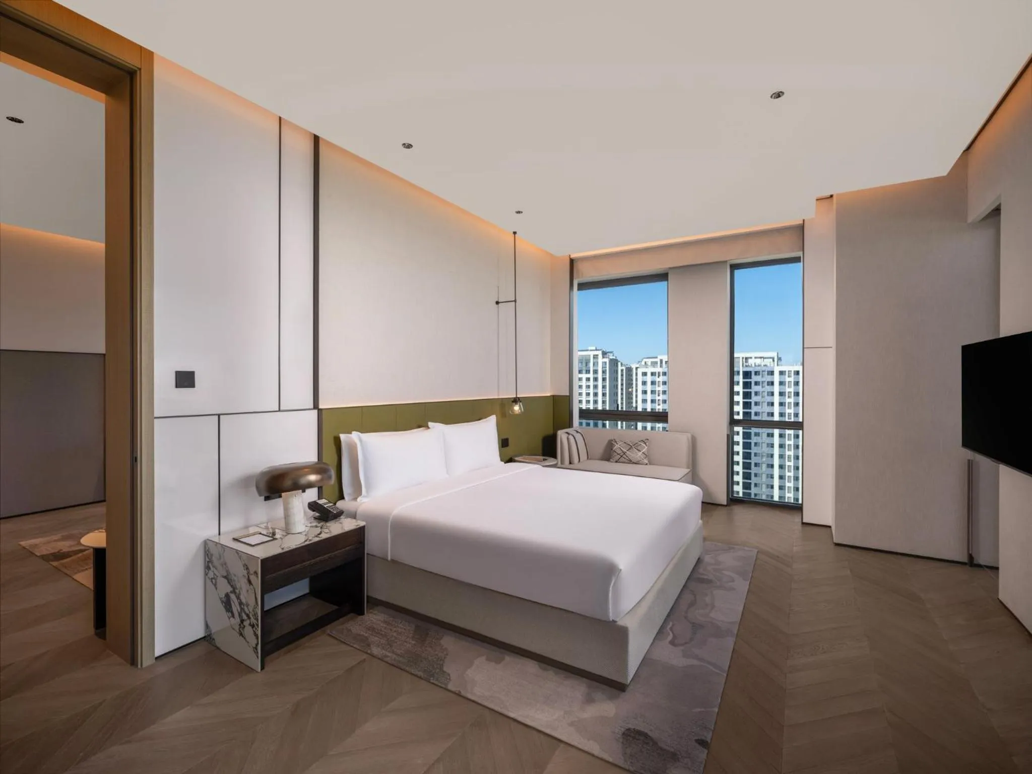 Photo of the whole room, Bed in Holiday Inn Beijing Daxing Centre by IHG