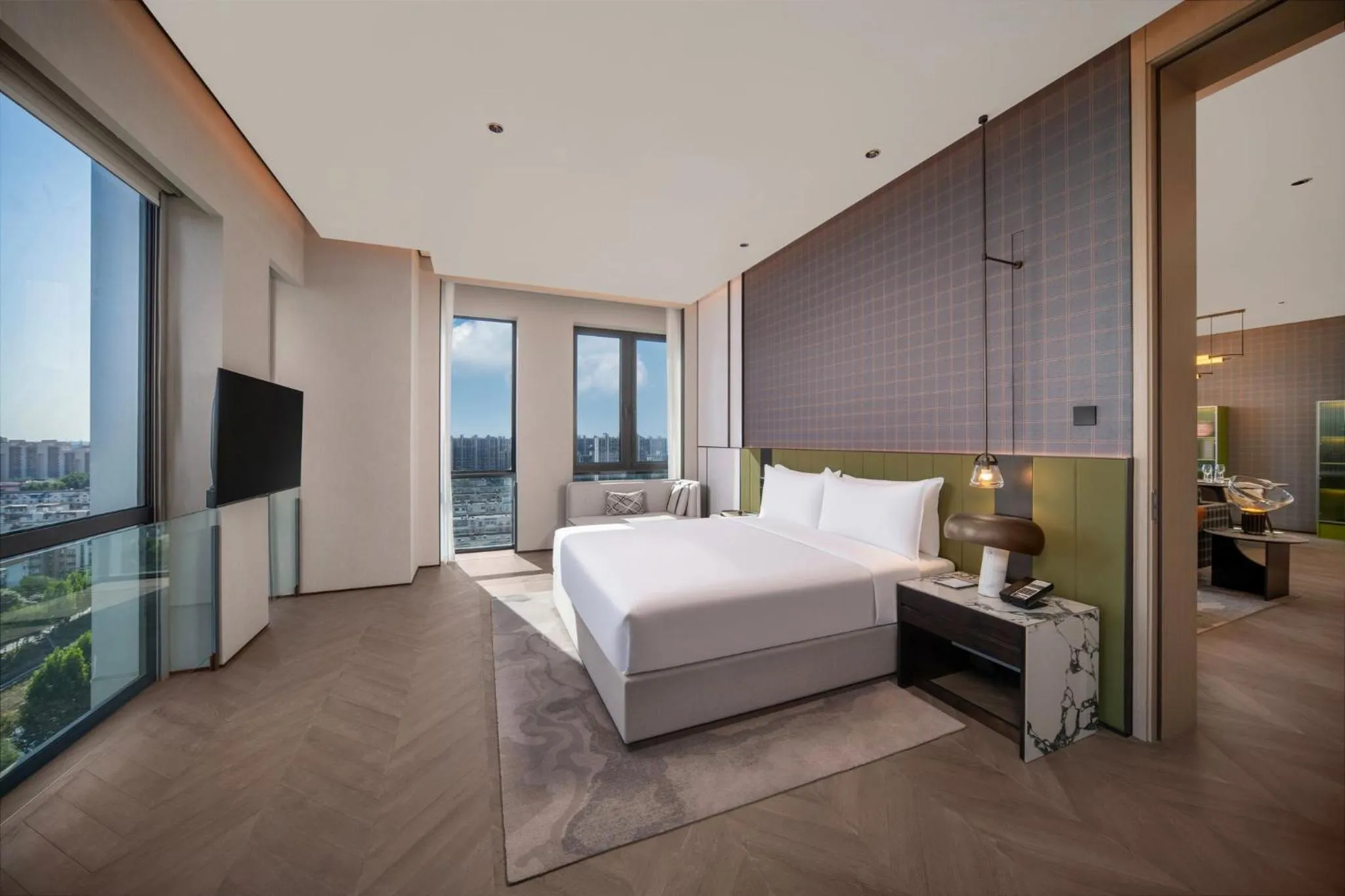 Photo of the whole room, Bed in Holiday Inn Beijing Daxing Centre by IHG