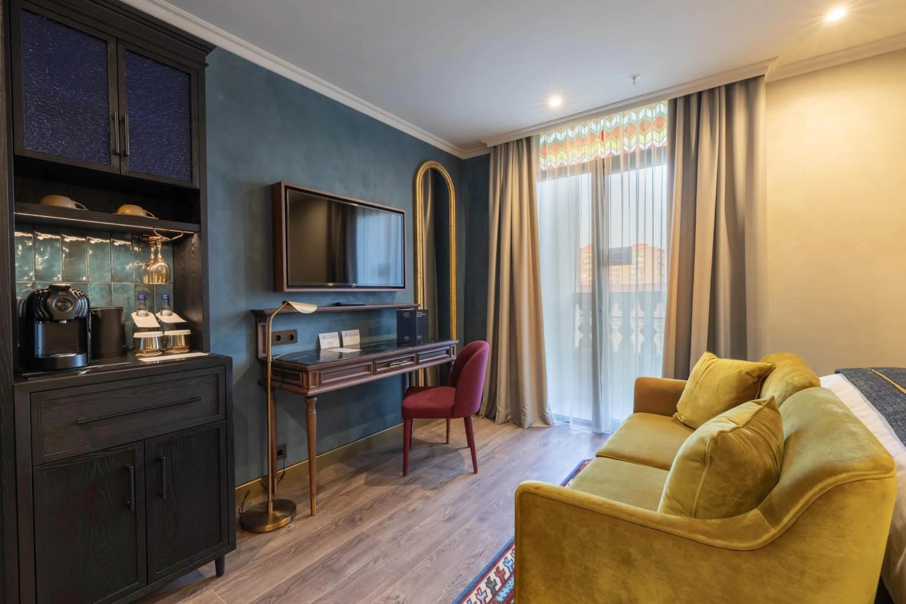 TV and multimedia in Hotel Indigo Batumi - Old Town by IHG