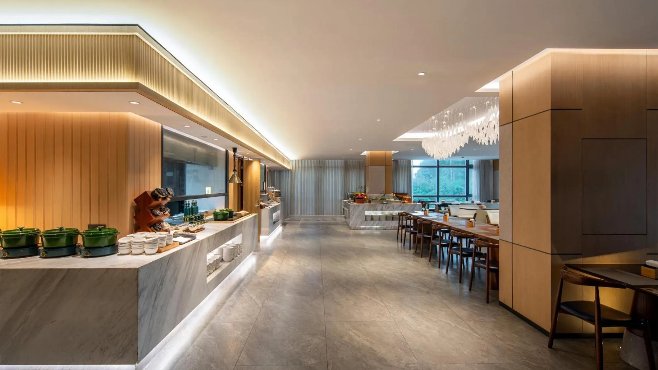 Restaurant/places to eat in Holiday Inn Express Guangzhou Baiyun Airport T2 by IHG