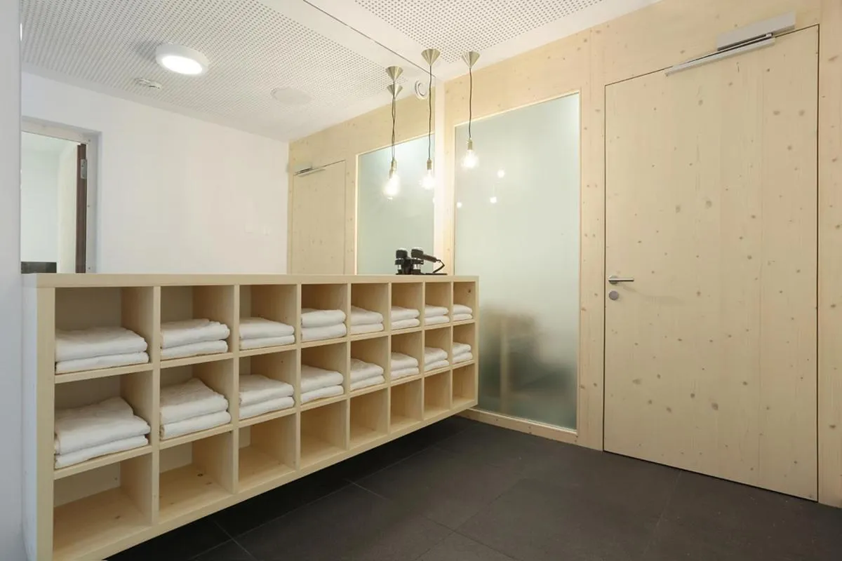 Spa and wellness centre/facilities in Bever Lodge