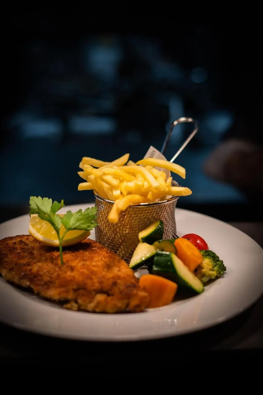 Food and drinks in Bever Lodge