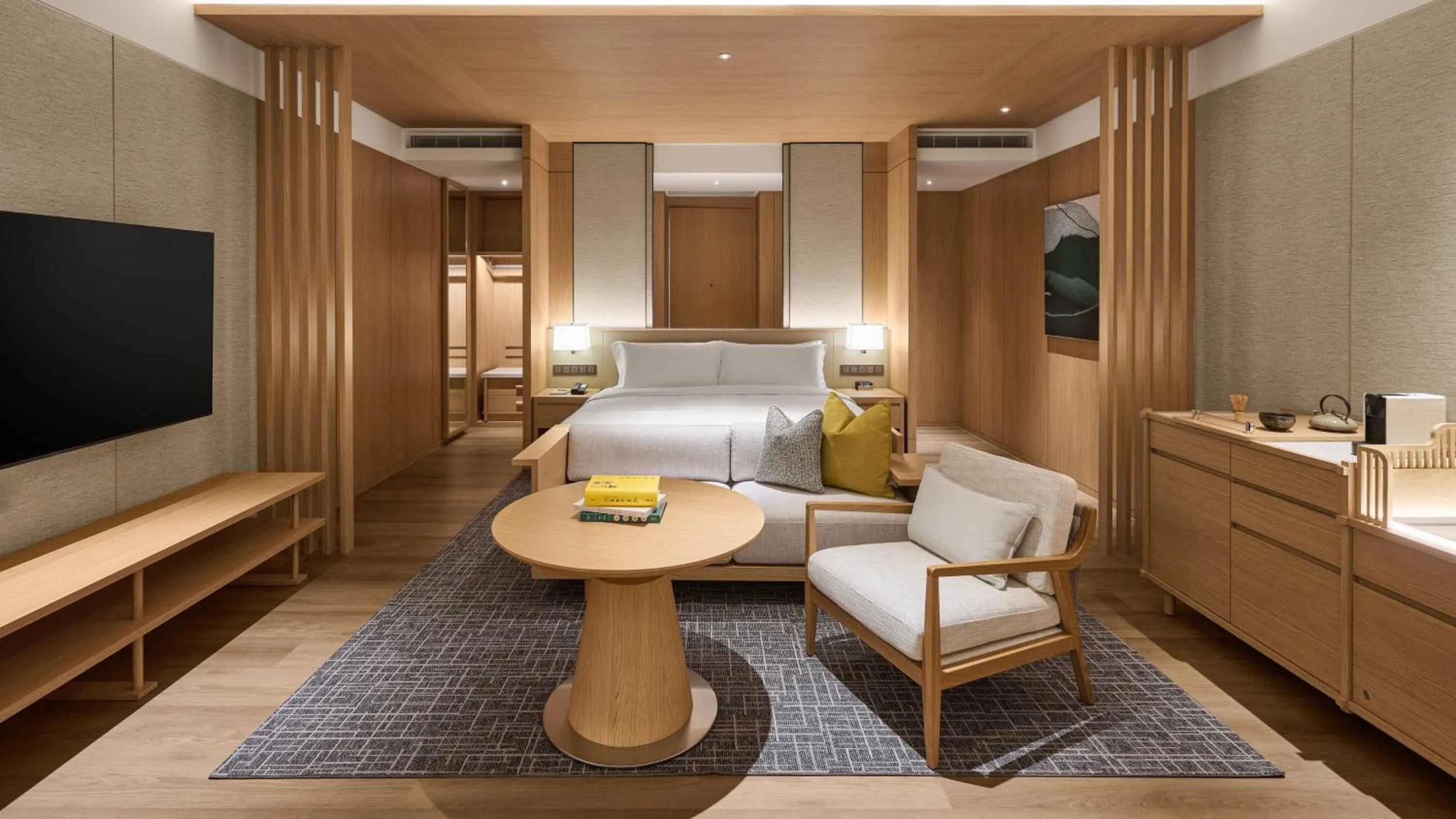 Photo of the whole room, Bed in InterContinental Hotels New Taipei Hot Spring by IHG