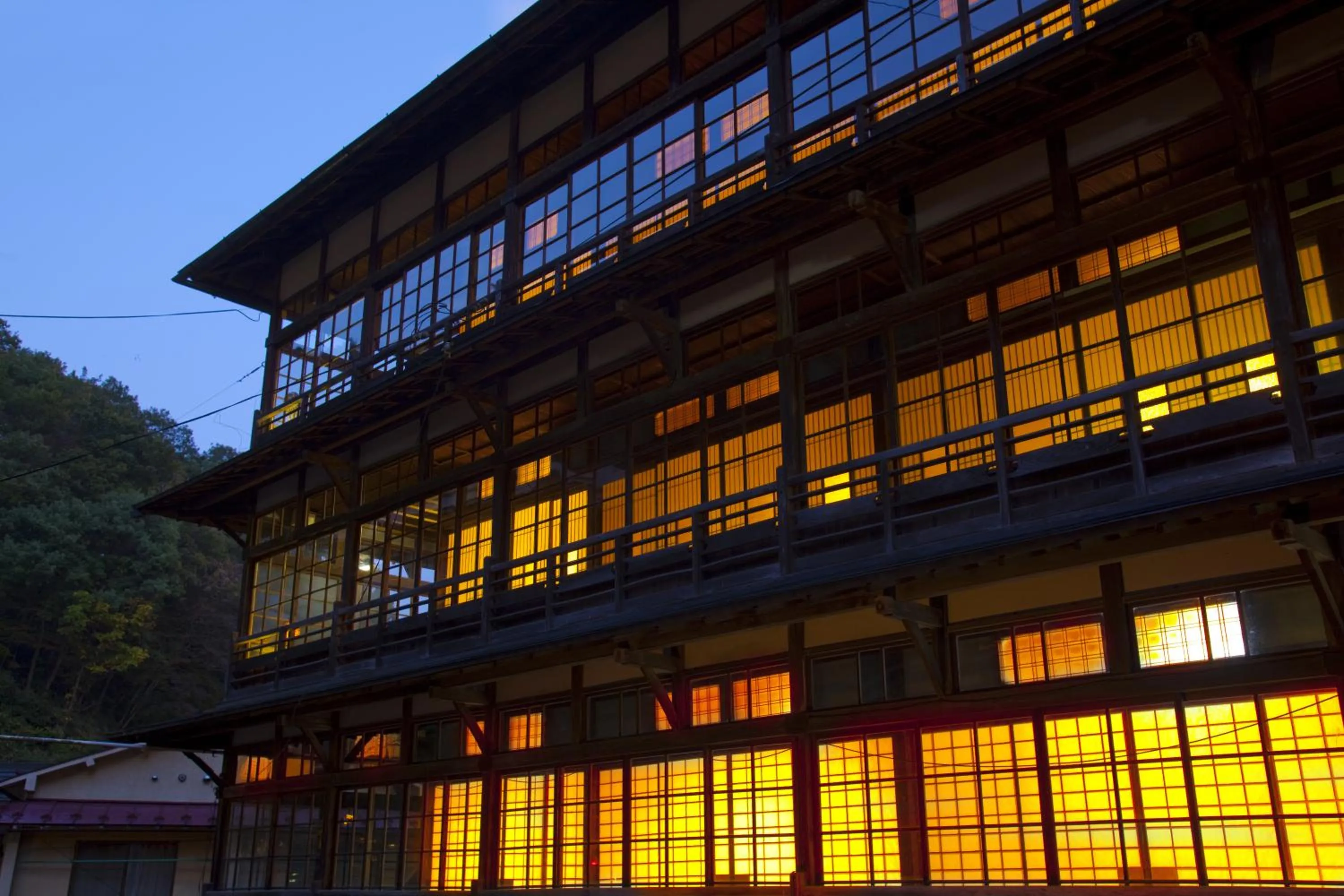 Property building in Tokinenoyado Yunushi Ichijoh