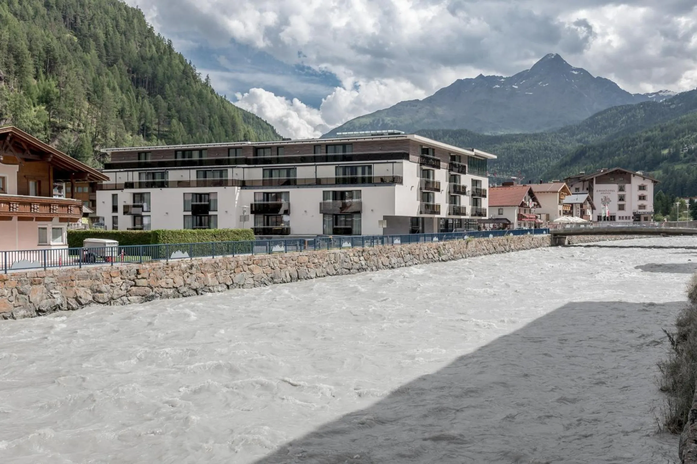 Property building in The Deluxe by Regina