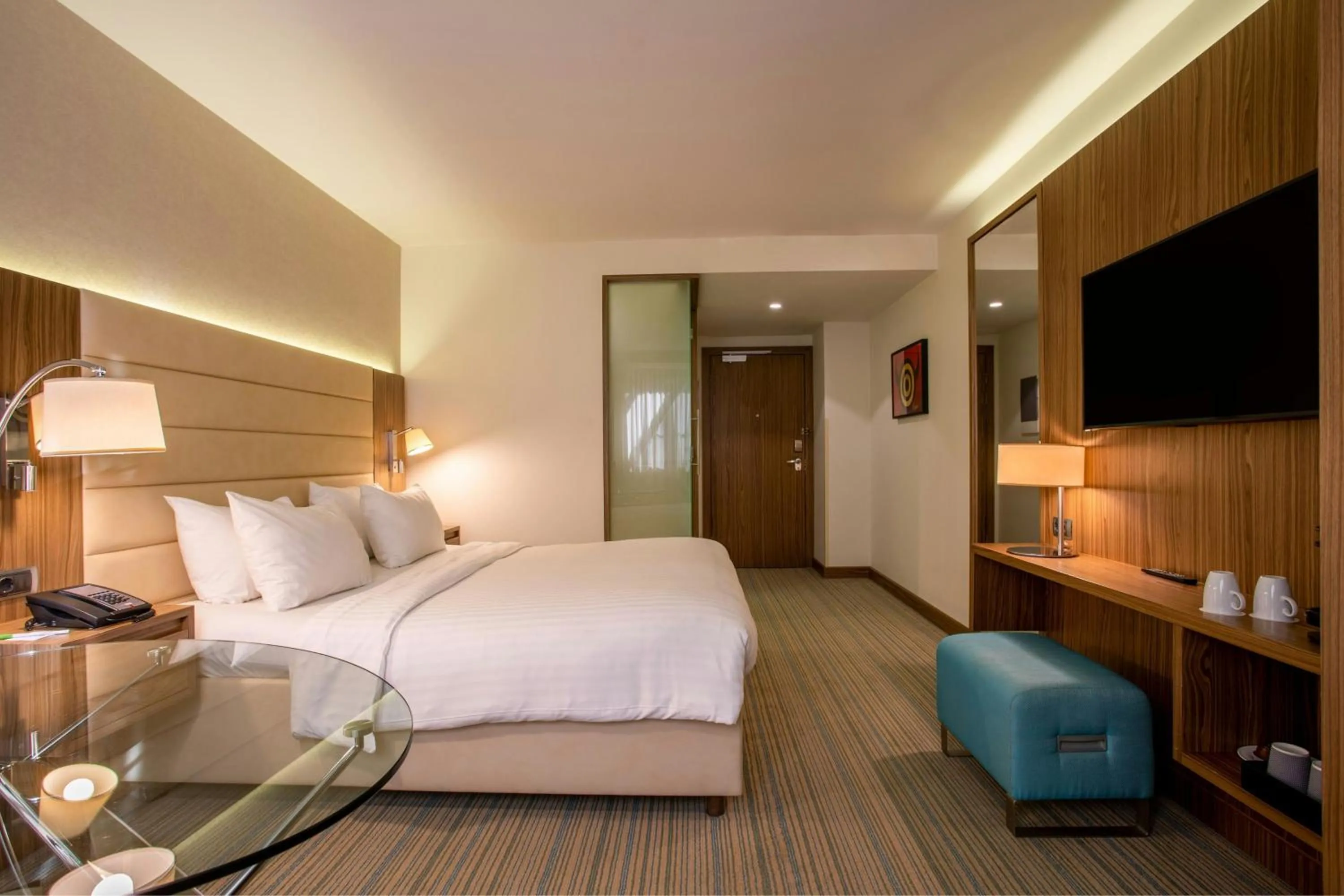 Photo of the whole room, Bed in Courtyard by Marriott Belgrade City Center