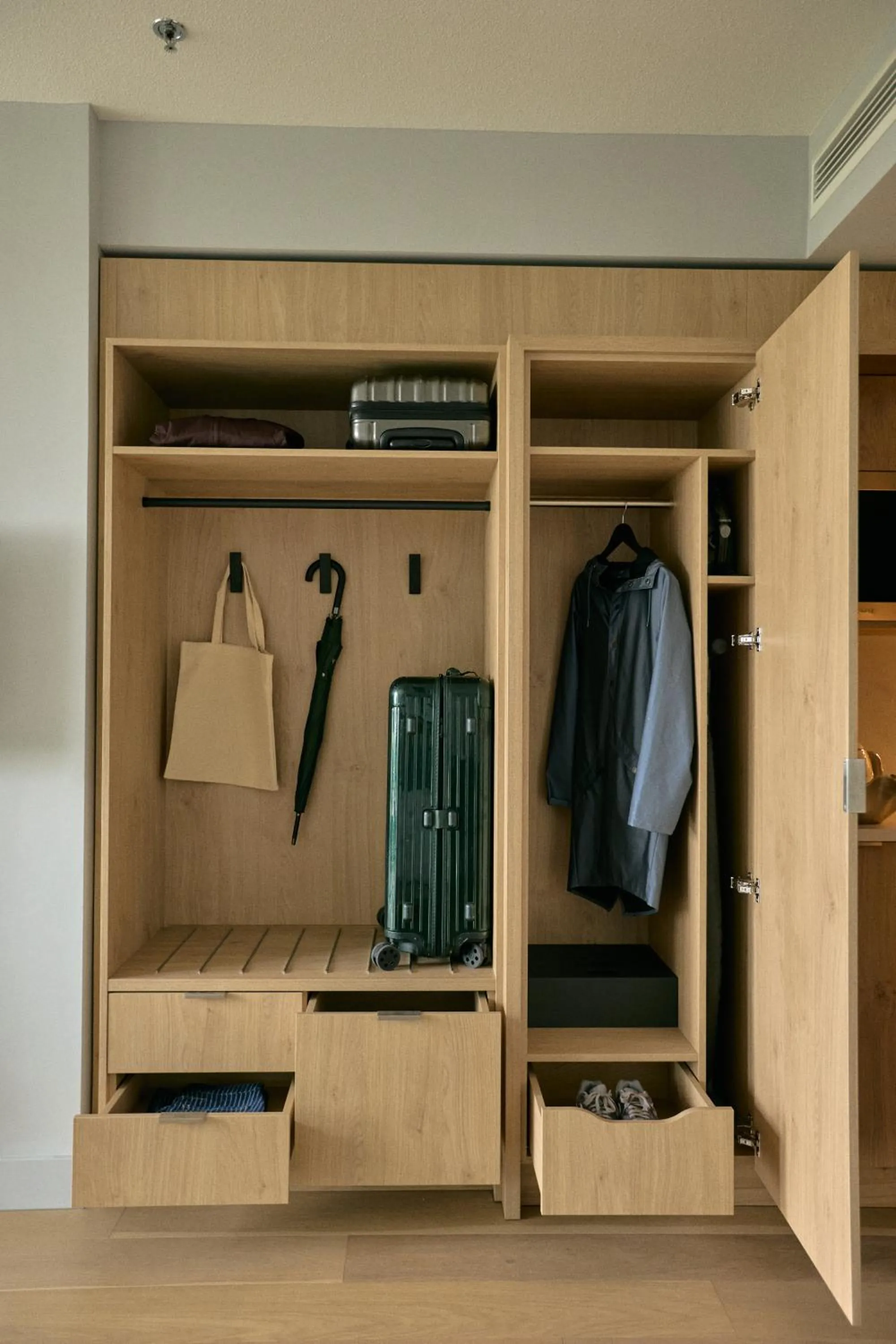 wardrobe in Wilde Amsterdam