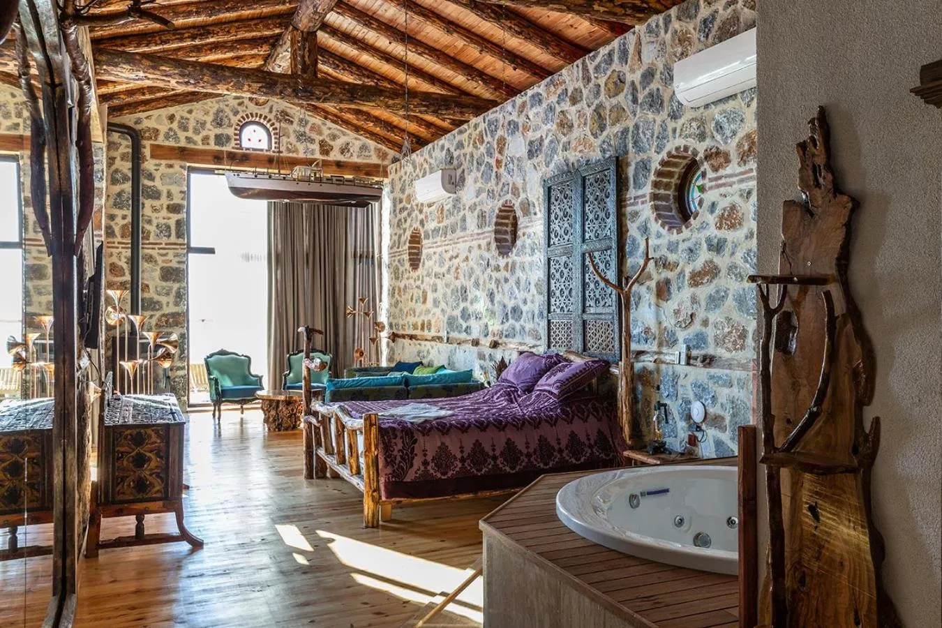 Bed in Iznik Askania